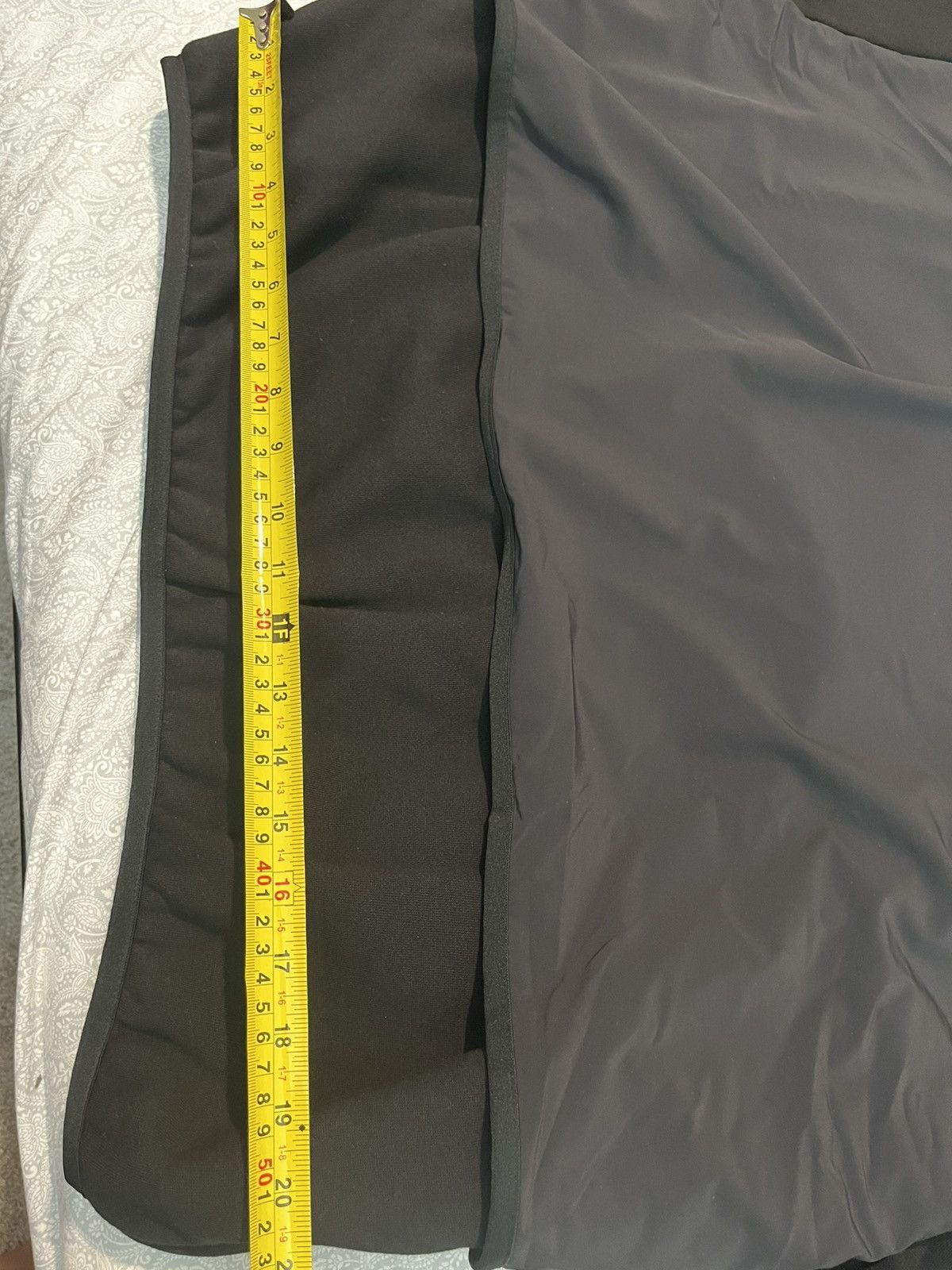 Fear of God Fear of God Essentials Black Pullover Nylon Hoodie L NWT Size US L / EU 52-54 / 3 - 22 Thumbnail