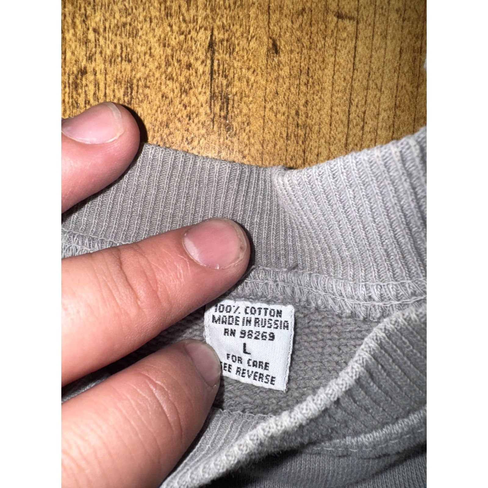 Disney VINTAGE Disney Mickey Mouse Surfing Cropped Crewneck Sweatshirt Gray Women’s Large 22x20 Size L / US 10 / IT 46 - 4 Thumbnail