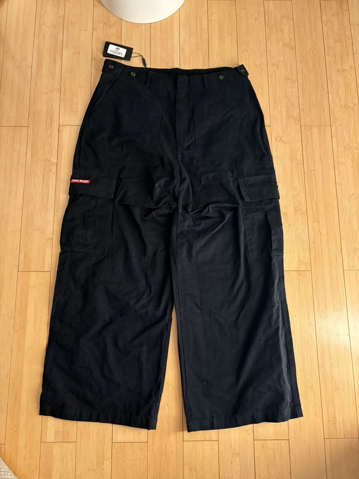 GV Gallery Raspberry Hills Samurai Cargo Pants Black
