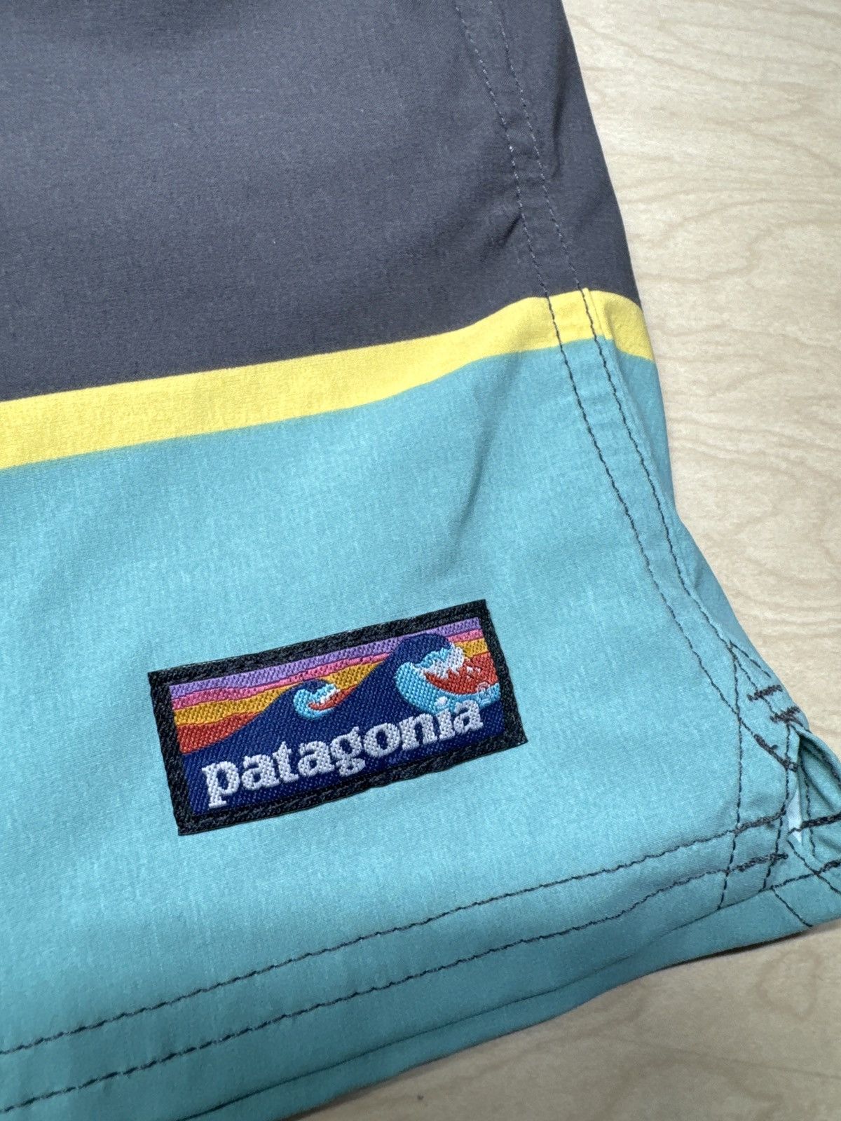 Patagonia Patagonia men’s stretch wavefarer volley 16 Sz Xl Size US 38 / EU 54 - 2 Thumbnail