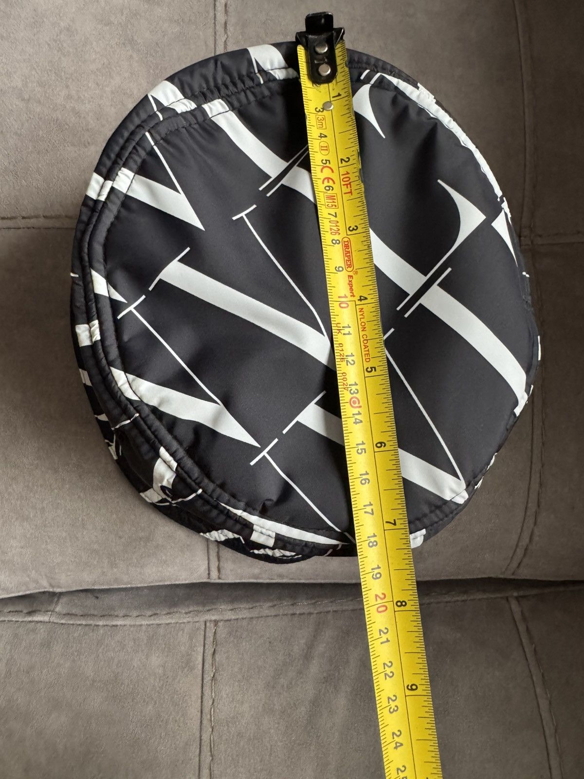 Valentino VALENTINO bucket hat see/STUDY all photos and description Size ONE SIZE - 21 Thumbnail