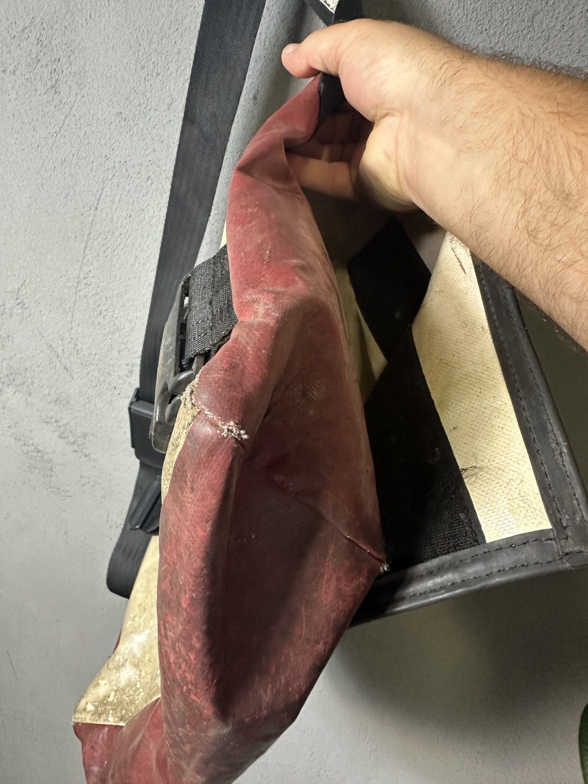 Freitag × Vintage Vintage Freitag Recycled Distressed Shoulder Bag Size ONE SIZE - 8 Thumbnail