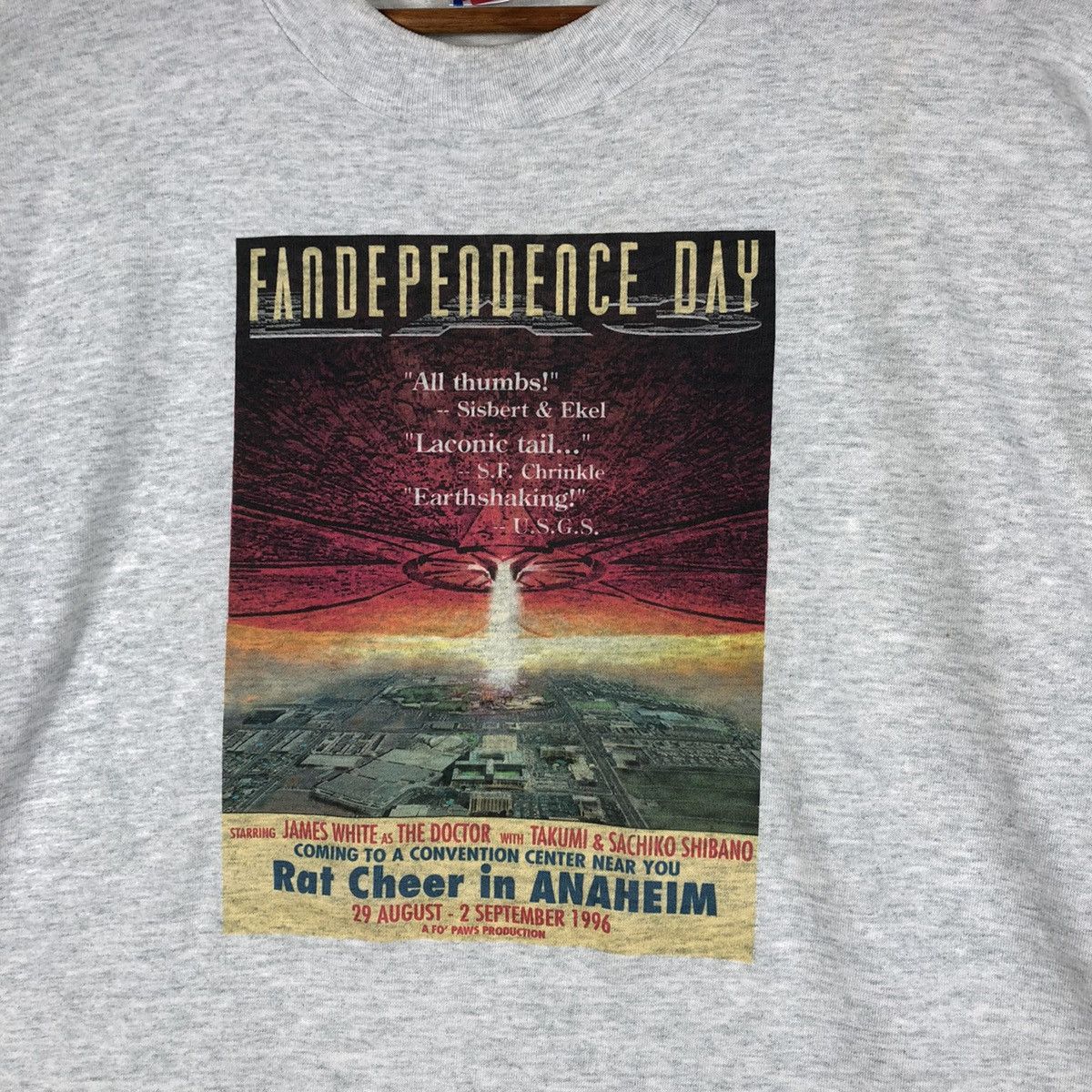 Fruit Of The Loom FANDEPENDENCE DAY Parody A Fo' Paws Productions T-Shirt Size US L / EU 52-54 / 3 - 4 Thumbnail
