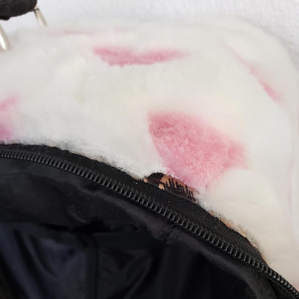 Designer White Pink Faith Knight Faux Fur L Luggage Size ONE SIZE - 6 Thumbnail