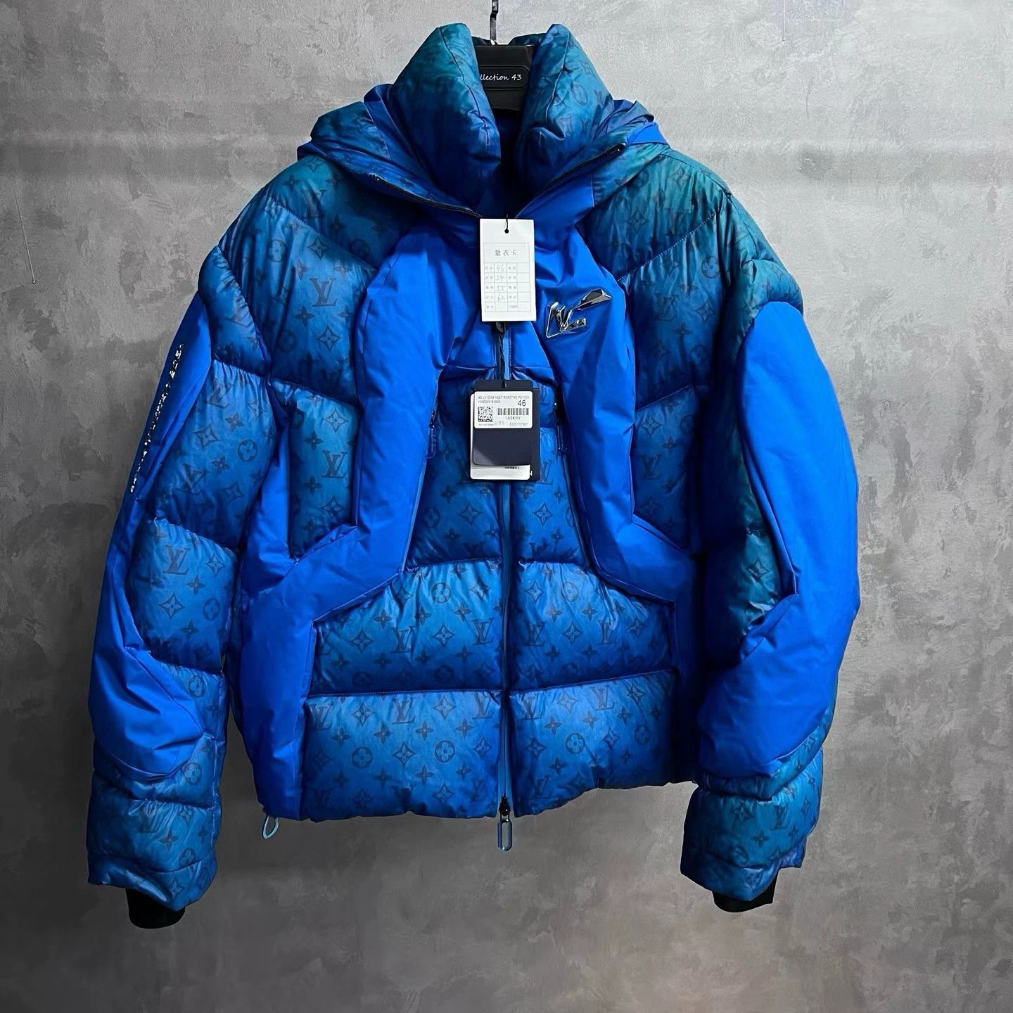 Louis Vuitton louis vuitton blue logo puffer jacket Size US L / EU 52-54 / 3 - 1 Thumbnail