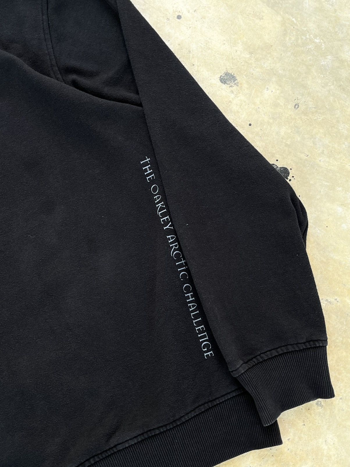 Oakley × Vintage Vintage Oakley Hoodie Zip Up Arctic OutDoor Style Go Y2K Rap Size US S / EU 44-46 / 1 - 9 Thumbnail
