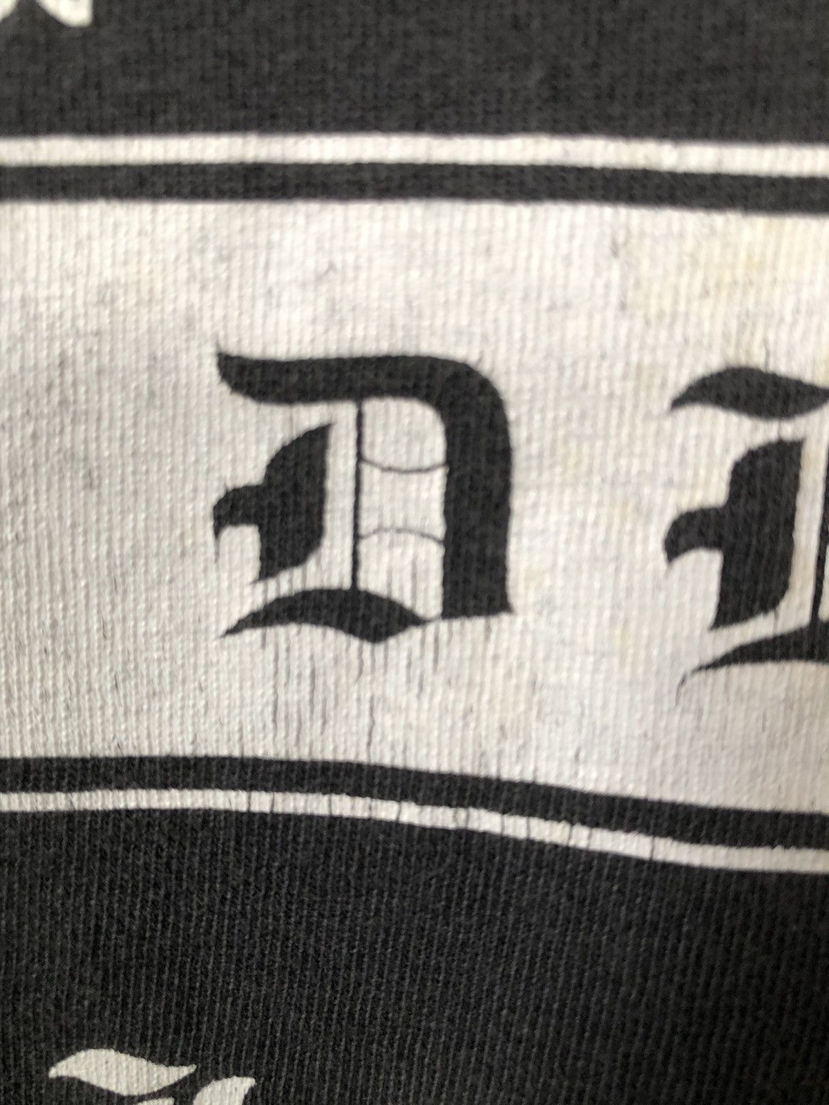 Vintage Faded 90s PUNK ROCK Destroy Tribal Tattoo Size US L / EU 52-54 / 3 - 4 Thumbnail