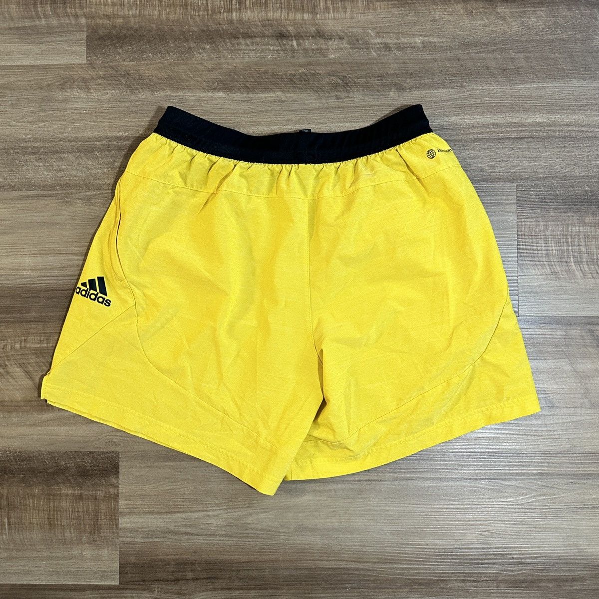 Adidas Adidas Men’s Aero Ready Training Shorts Size L Yellow/Black Size US 33 - 5 Thumbnail