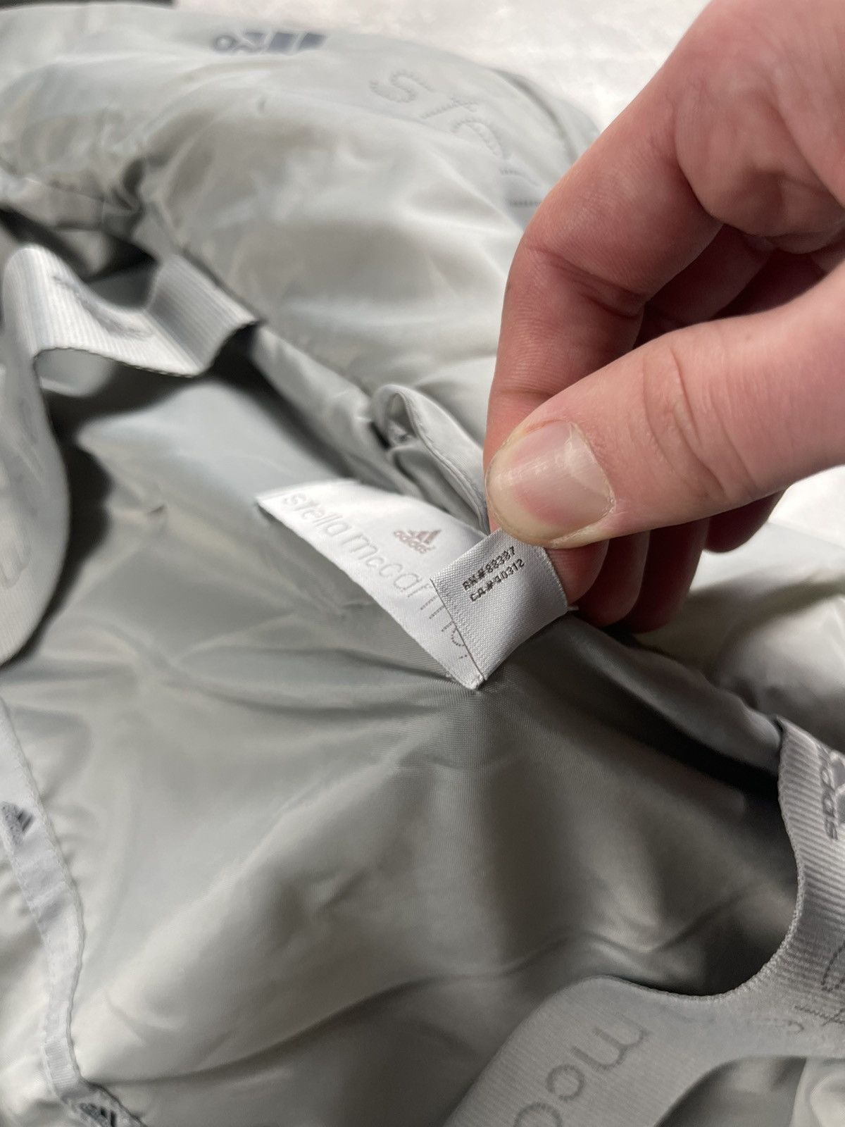 Adidas × Stella McCartney Adidas Stella McCartney Reflective Quilted Jacket Gray Size M / US 6-8 / IT 42-44 - 17 Thumbnail