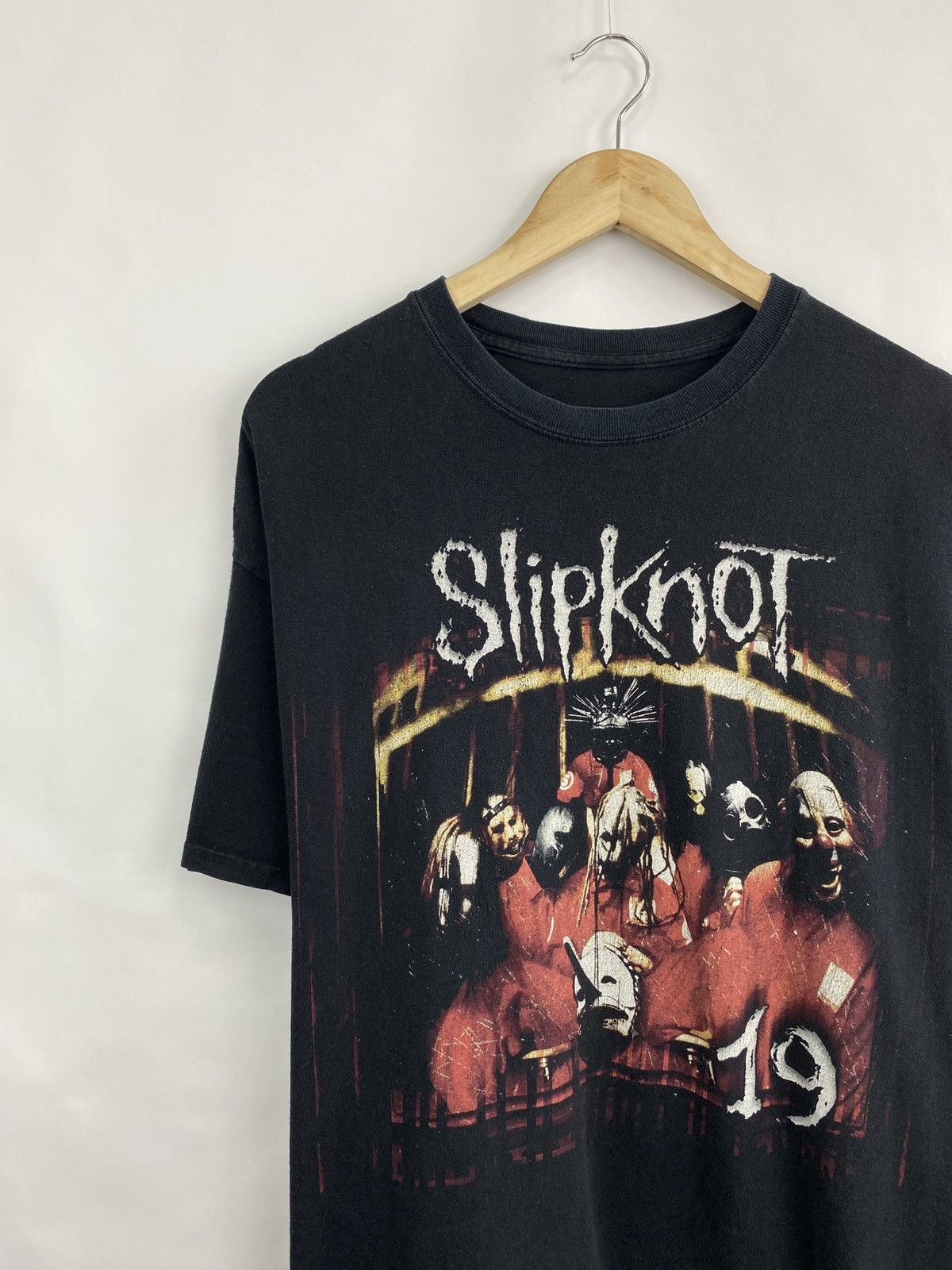 Slipknot 🇺🇸 Vintage Slipknot Debut Album 1999-2018 Rock Band T-Shirt Size US XL / EU 56 / 4 - 2 Thumbnail