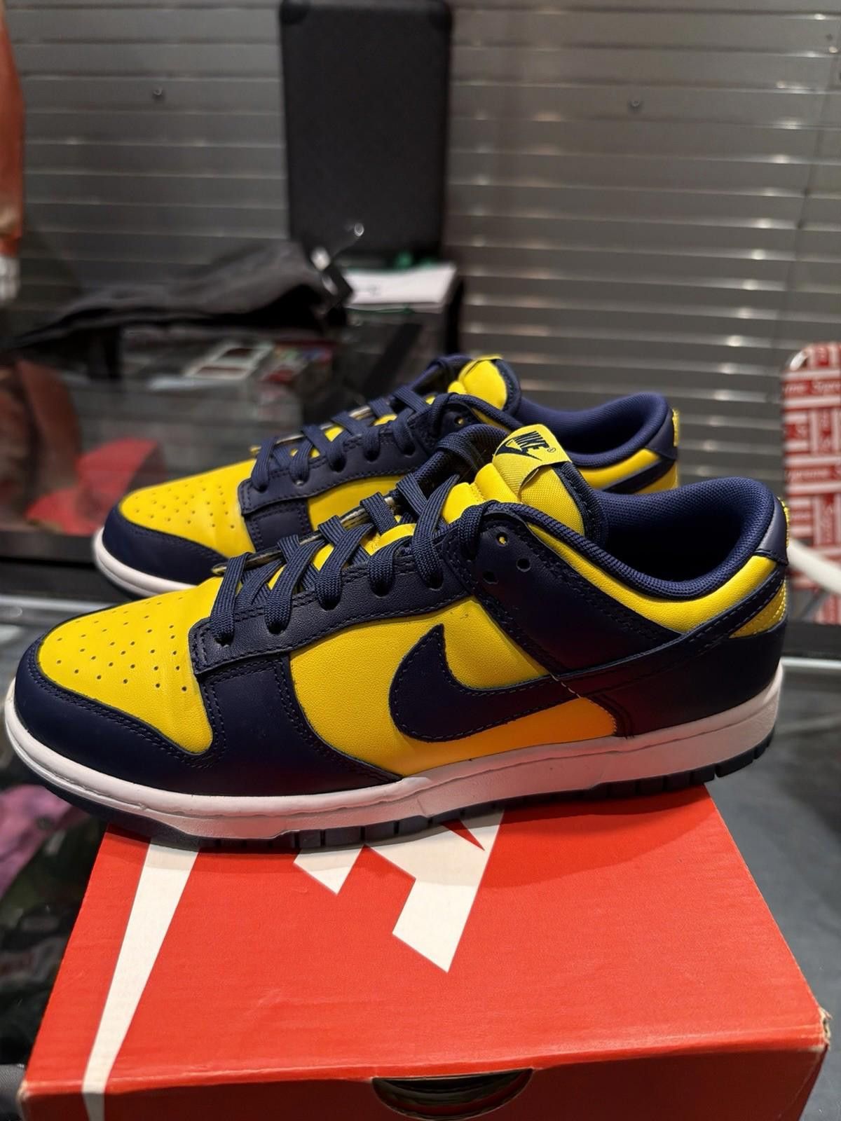 Nike Size 8.5 - Nike Dunk Low Michigan 2021 (DD1391 700) Size US 8.5 / EU 41-42 - 6 Thumbnail