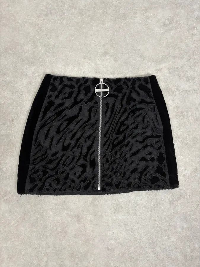 Givenchy Givenchy Black Lace Relief Leopard Effect Skirt Size 26" / US 2 / IT 38 - 1 Thumbnail