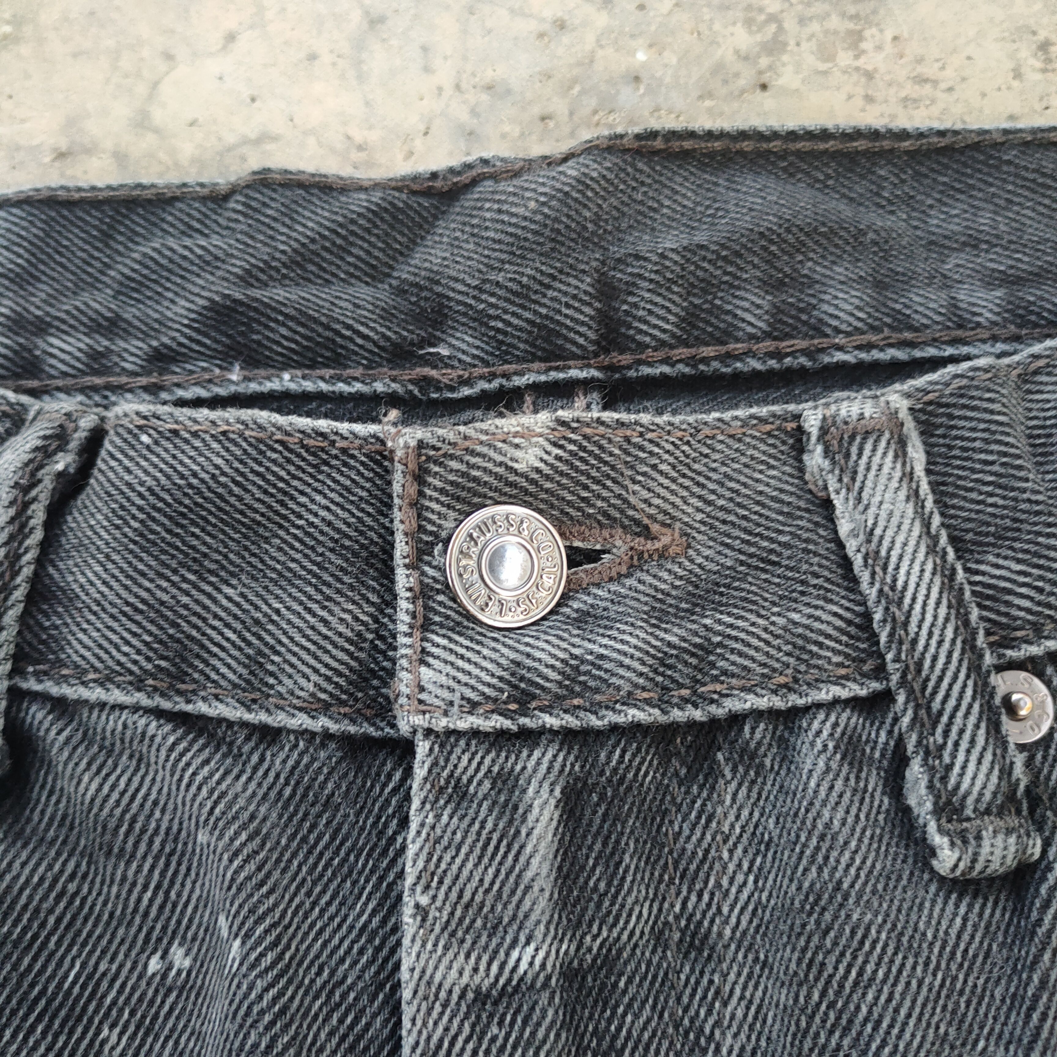 Levi's W35 VINTAGE LEVI'S BLACK RIPPED JEANS DENIM PANTS Size US 35 - 5 Thumbnail