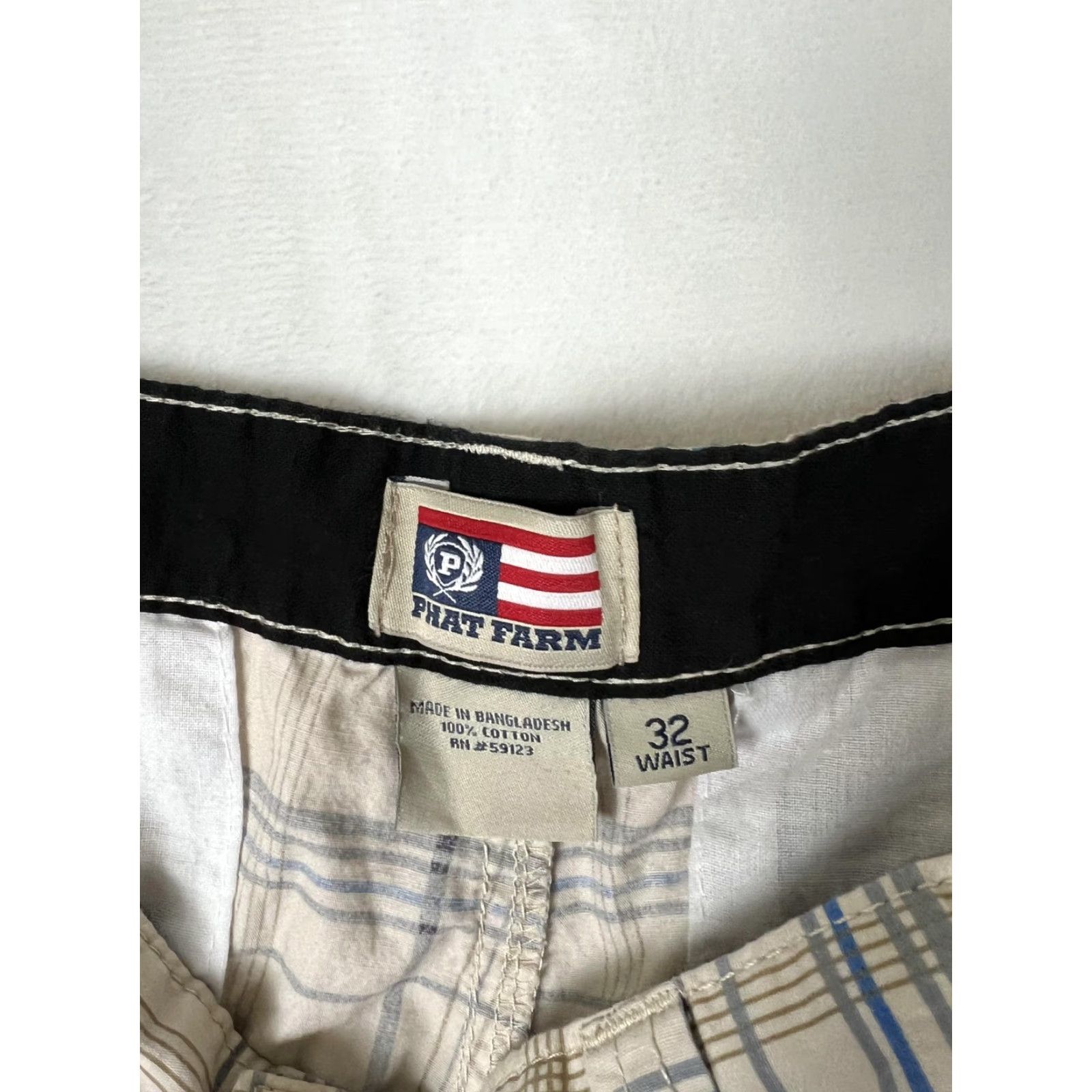 Phat Farm VINTAGE Phat Farm Cargo Shorts Mens 32 Beige Plaid Utility Y2K Hip Hop Mens Size US 32 / EU 48 - 5 Thumbnail