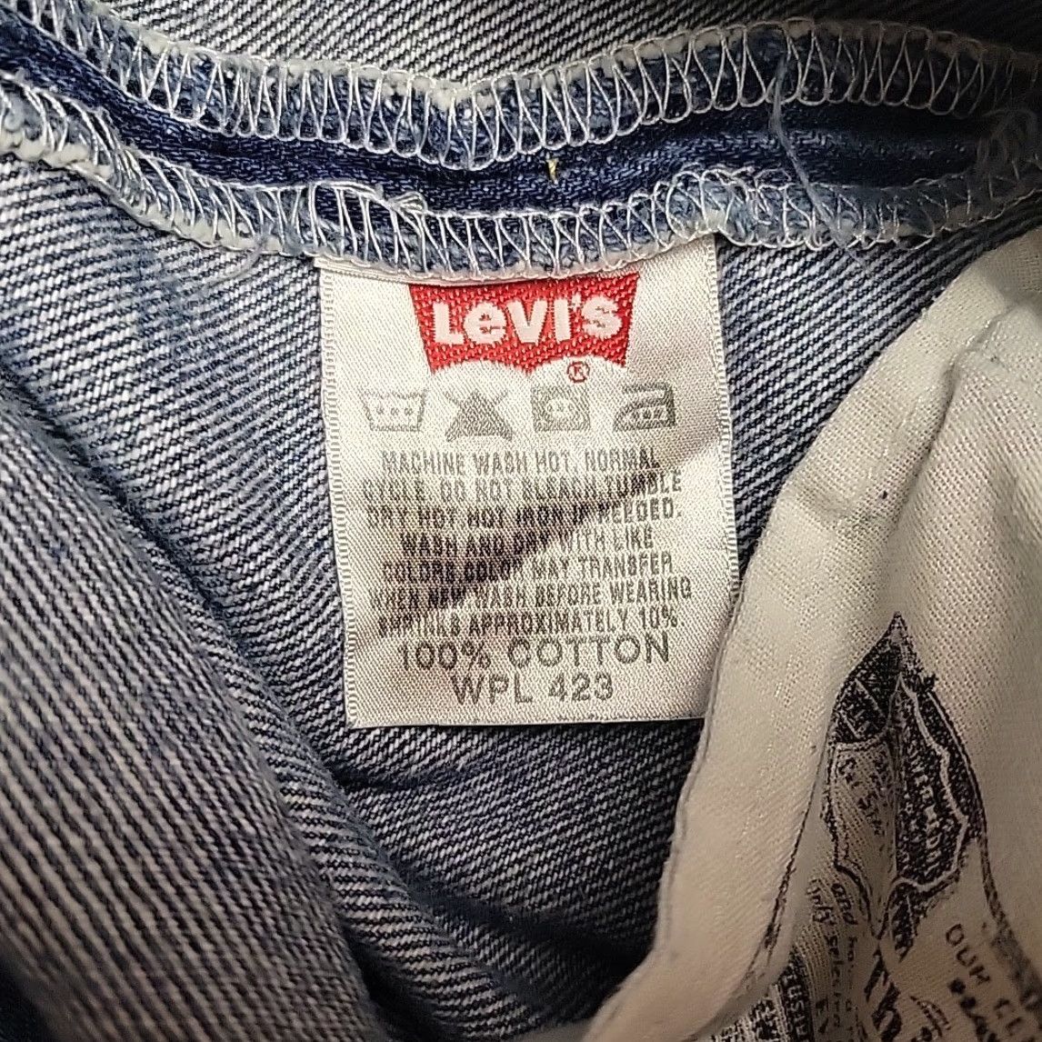 Denime VINTAGE Levis Jeans Mens 36x38 501 Blue Denim Button Fly Batwing 90s Y2K Jeans Mens Blue 501 Batwing 90s Y2K Size US 36 / EU 52 - 6 Thumbnail