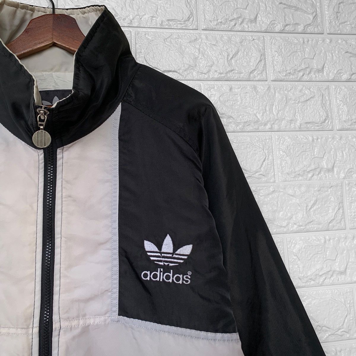Adidas VINTAGE ADIDAS QUILTED ZIPPER JACKET EMBROIDERED BIG LOGO Size US XL / EU 56 / 4 - 5 Thumbnail