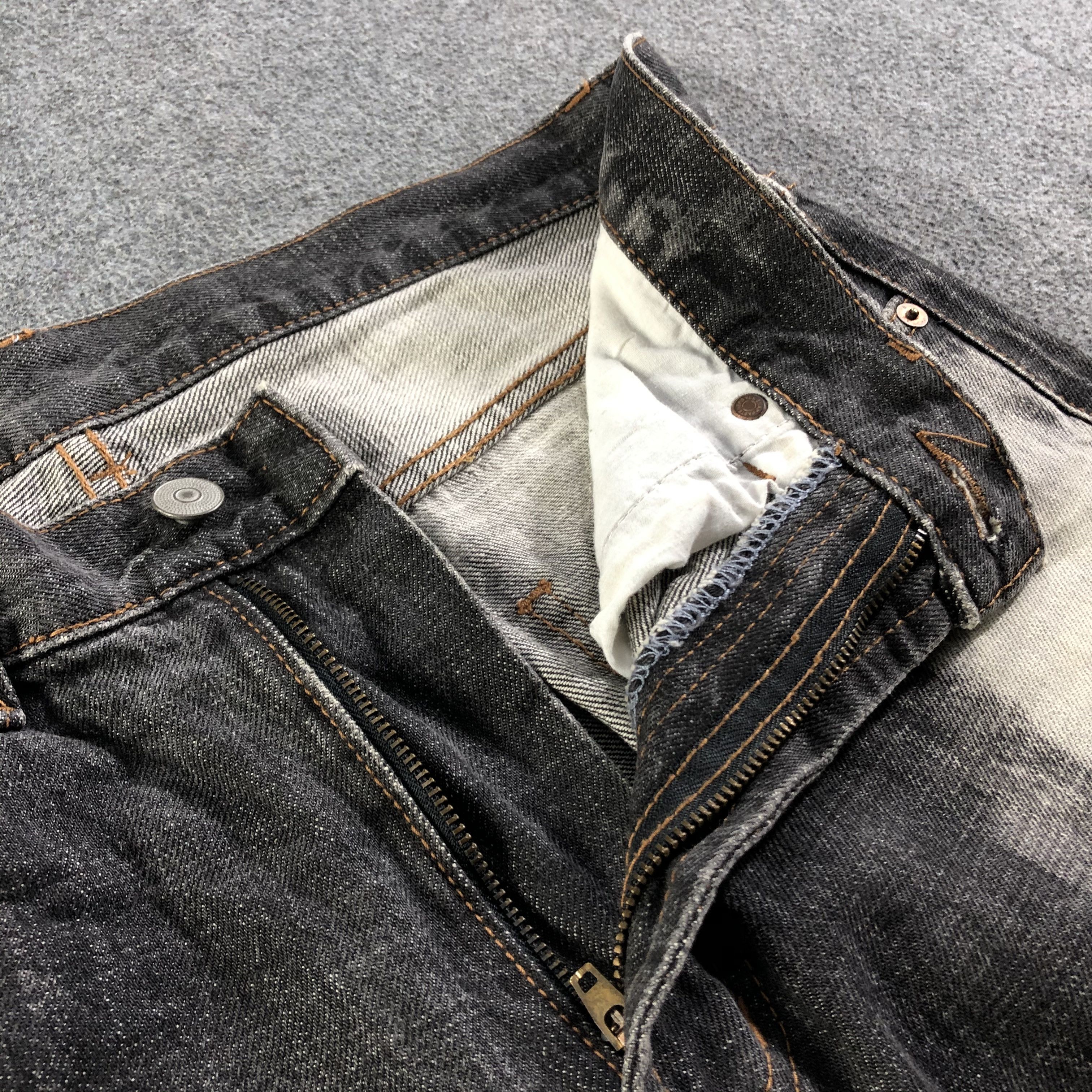 Japanese Brand × Vintage Vintage Japan Selvedge Gothic Jeans-J2950 Size US 33 - 7 Thumbnail