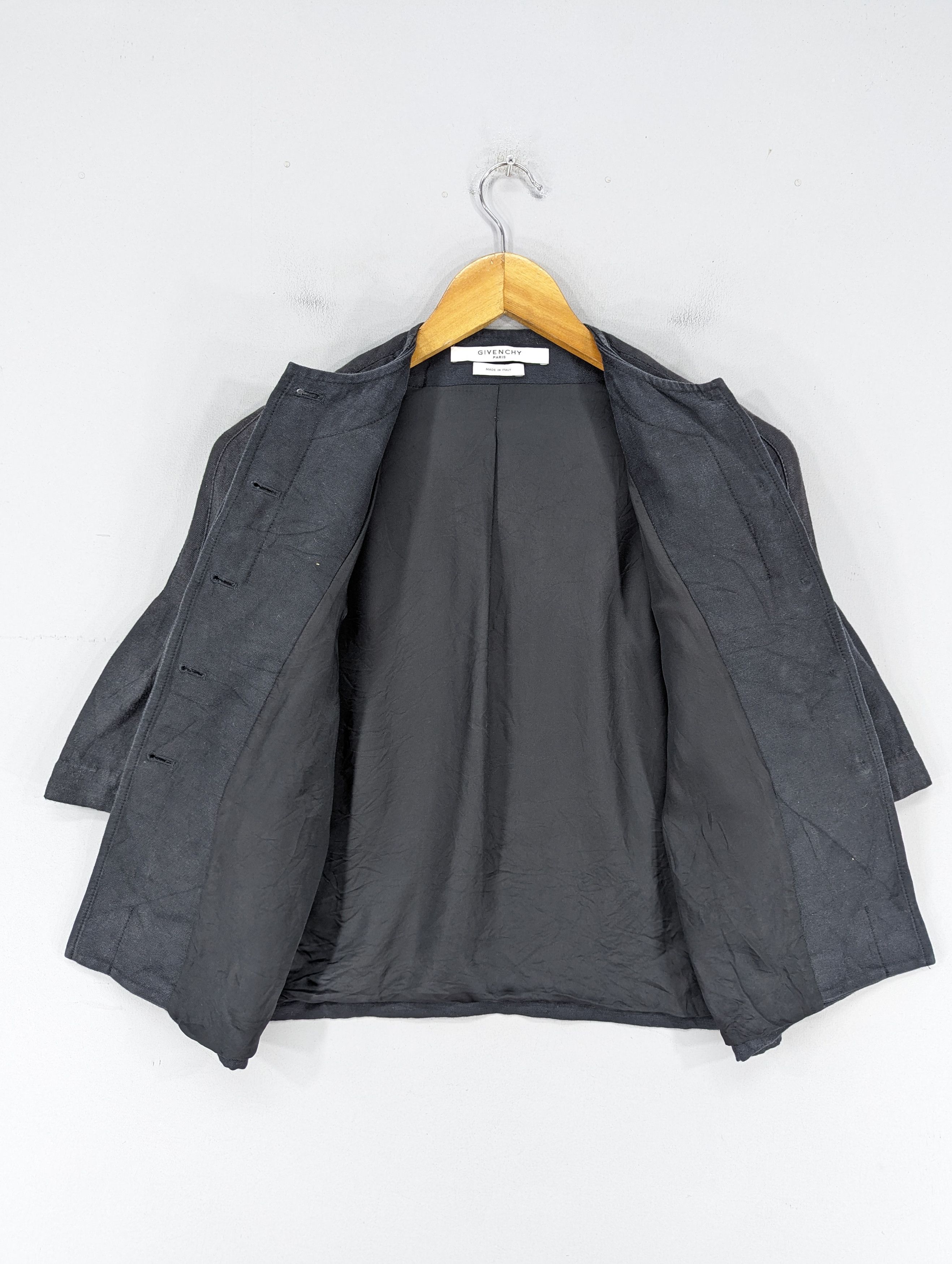 Givenchy 🔥RARE🔥Givenchy Button Ups Distressed Short Jacket Size XS / US 0-2 / IT 36-38 - 9 Thumbnail