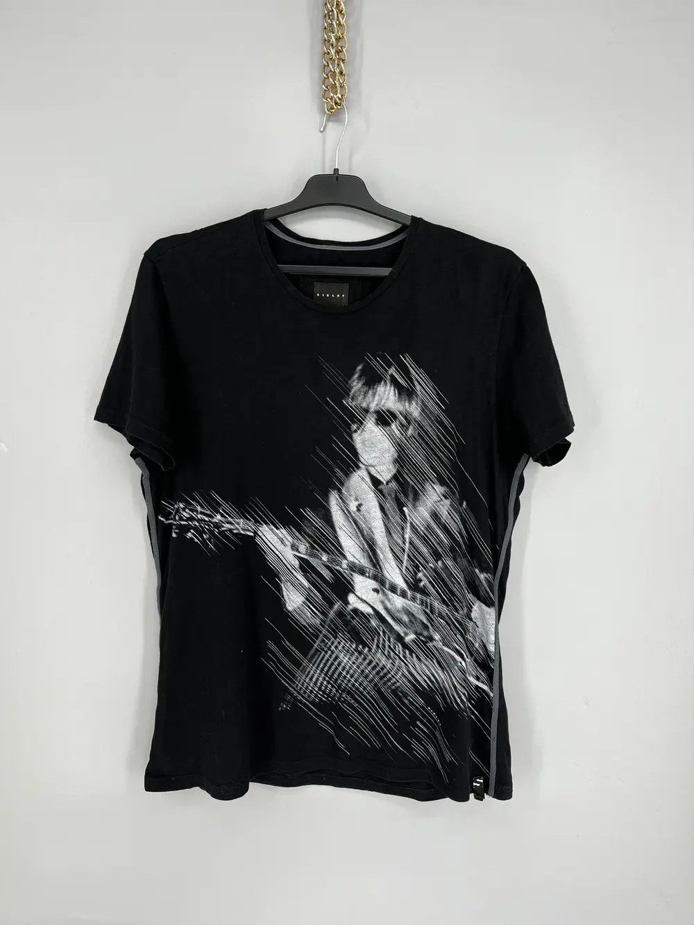 Band Tees Vintage Y2K SISLEY BLACK T-Shirts Size US L / EU 52-54 / 3 - 1 Thumbnail