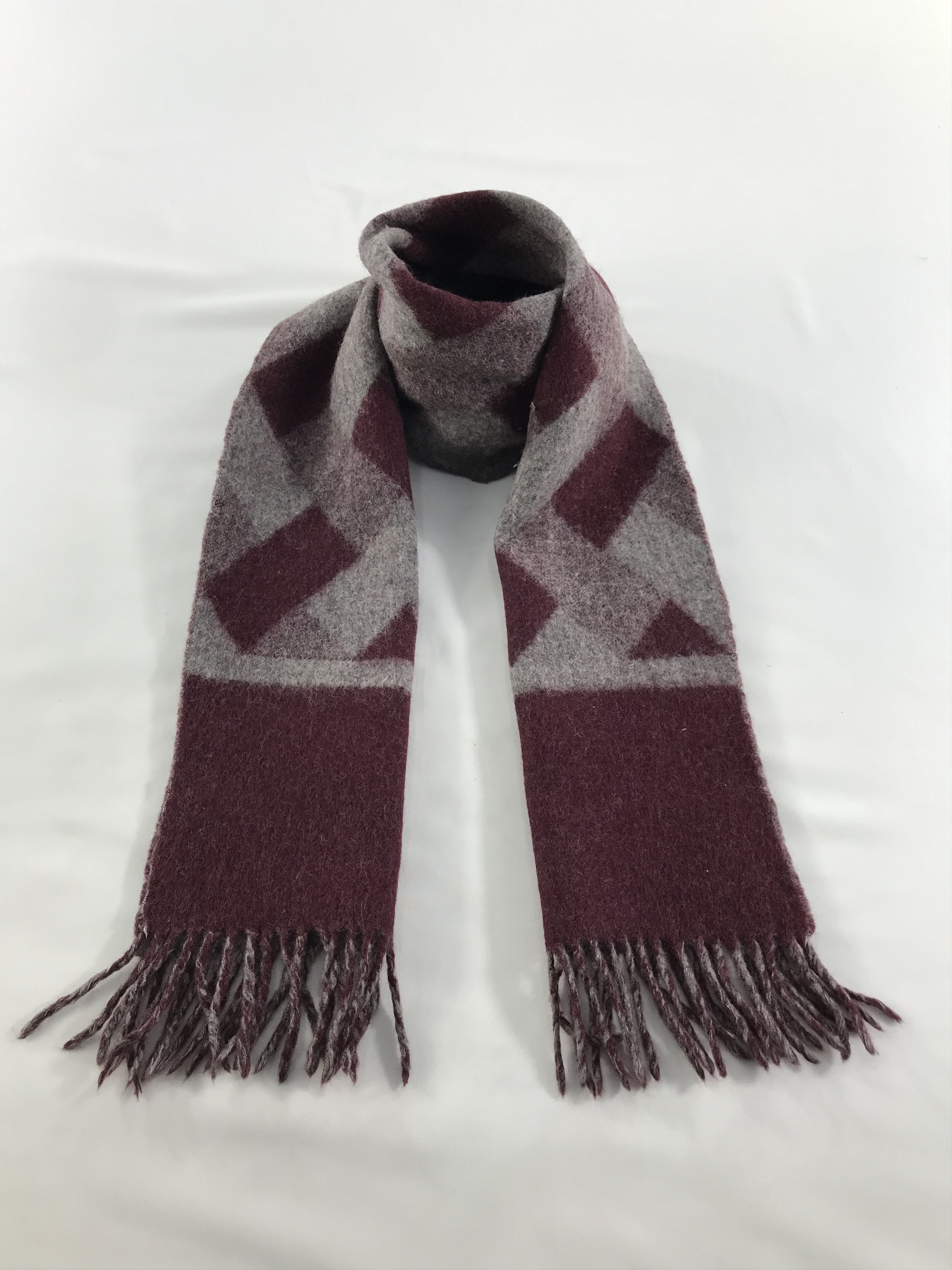 Longchamp Longchamp Wool Scarf Muffler V98 Size ONE SIZE - 1 Thumbnail