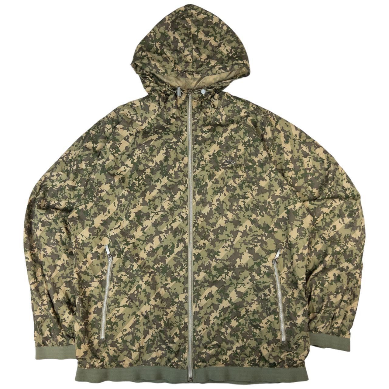 Nike Vintage Nike Zip Up Camo Jacket Size XL Size US XL / EU 56 / 4 - 1 Thumbnail