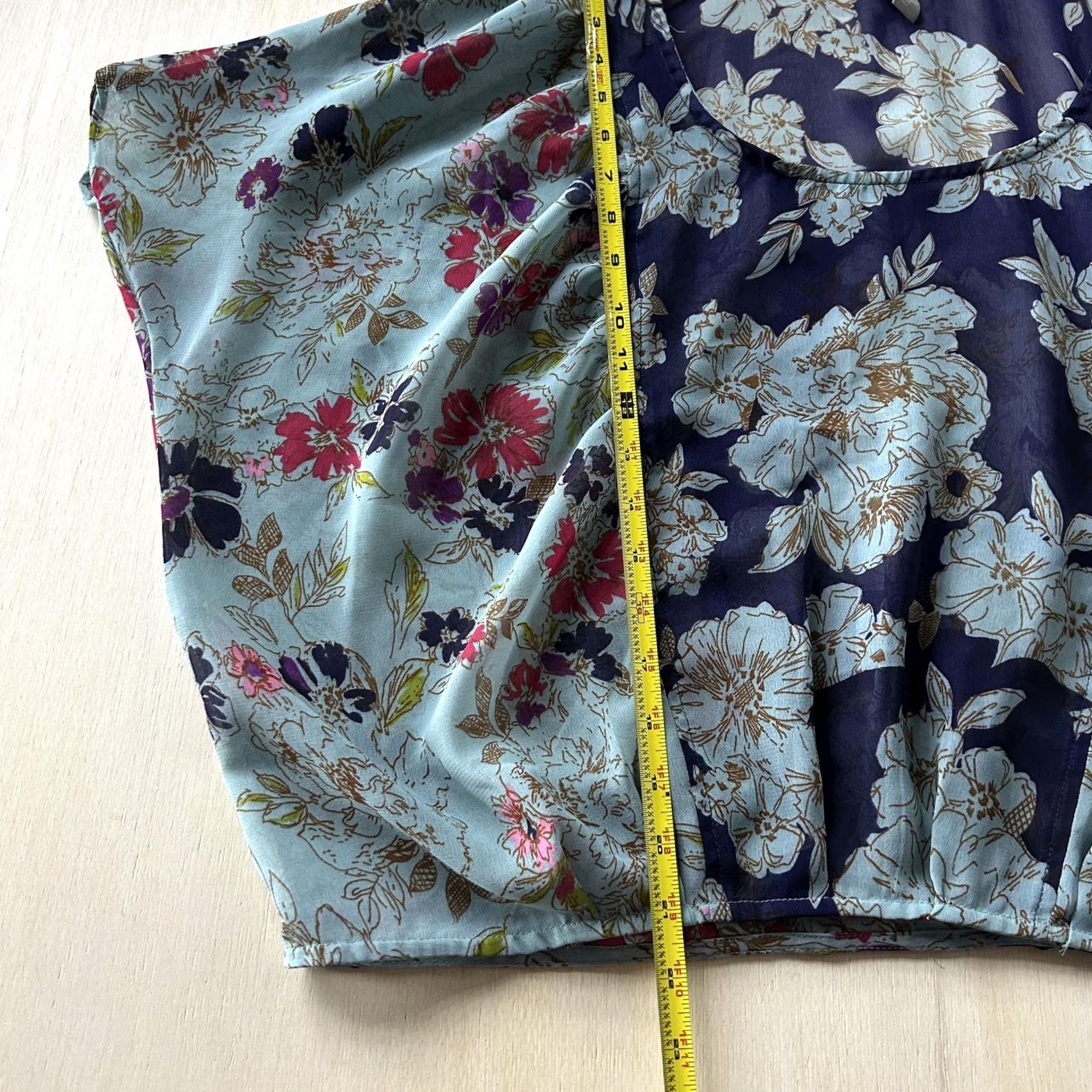 Vintage Love 21 Kimono Blouse Womens Small Blue Floral Sheer Chiffon Short Sleeve Shirt Ladies Casual Summer Vintage: No Gender: Womens Size S / US 4 / IT 40 - 6 Thumbnail