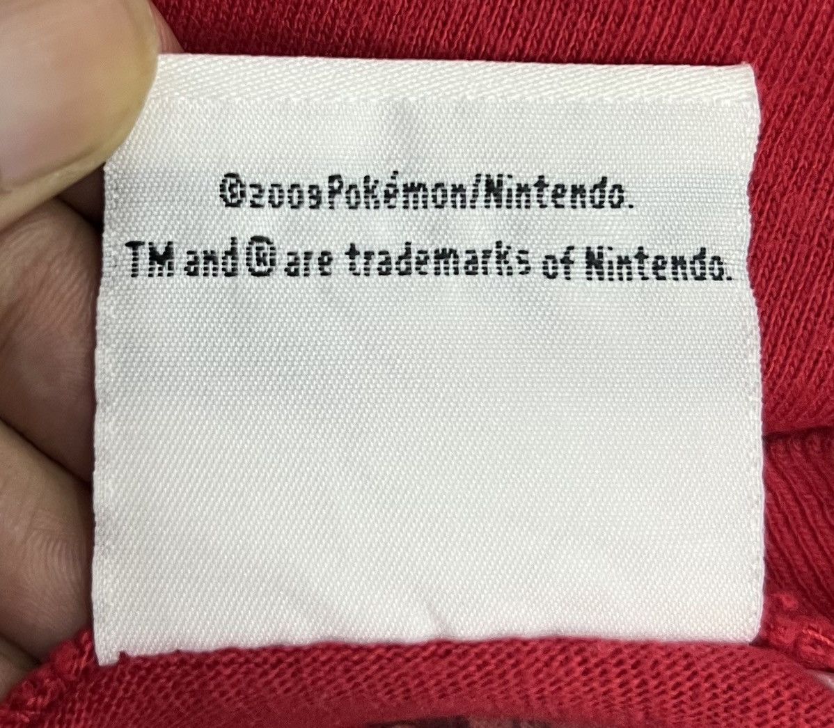 Nintendo × Pokemon × Vintage VINTAGE 2009 NINTENDO POKÉMON GOTTA CATCH EM ALL SHIRT Size US XL / EU 56 / 4 - 7 Thumbnail