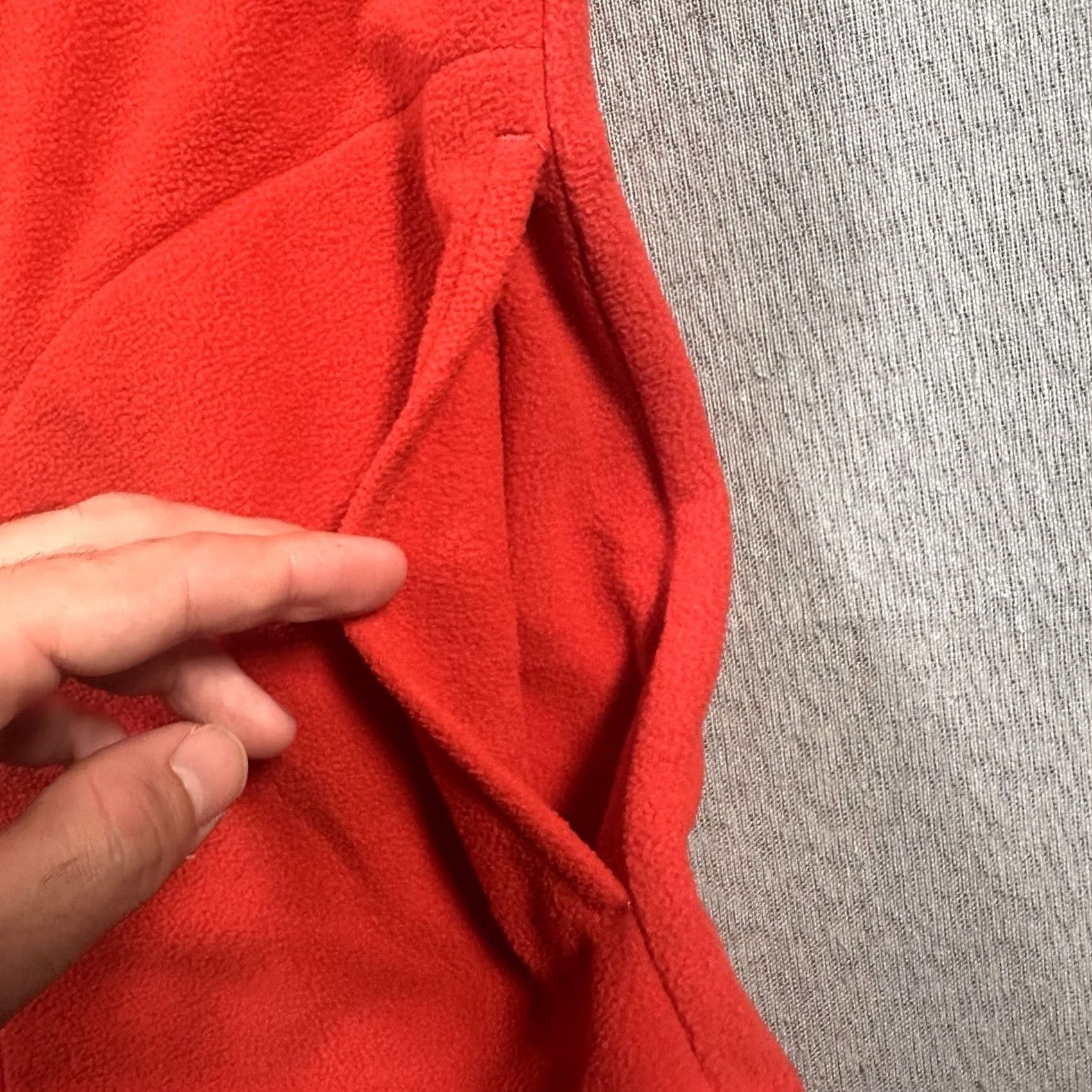 CO Duluth Sweatshirt Pullover 1/4 Zip Red L Mens Regular Outdoor Base Layer Logo Sleeve Long Zip Closed Pattern Solid Size US L / EU 52-54 / 3 - 3 Thumbnail