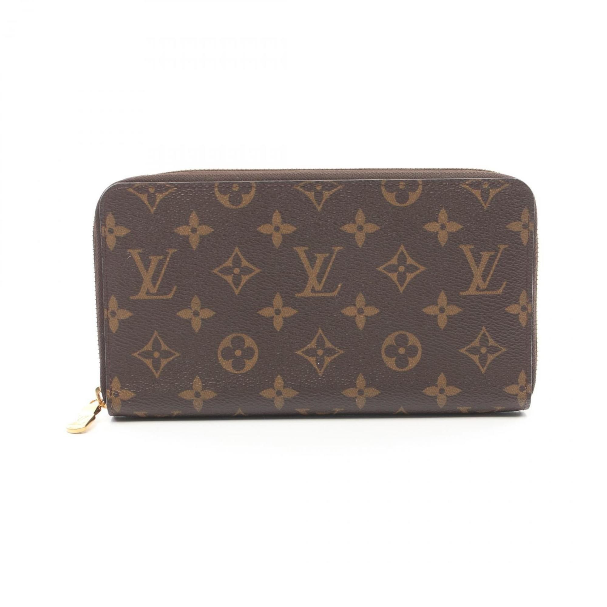 Louis Vuitton Zippy organizer wallet