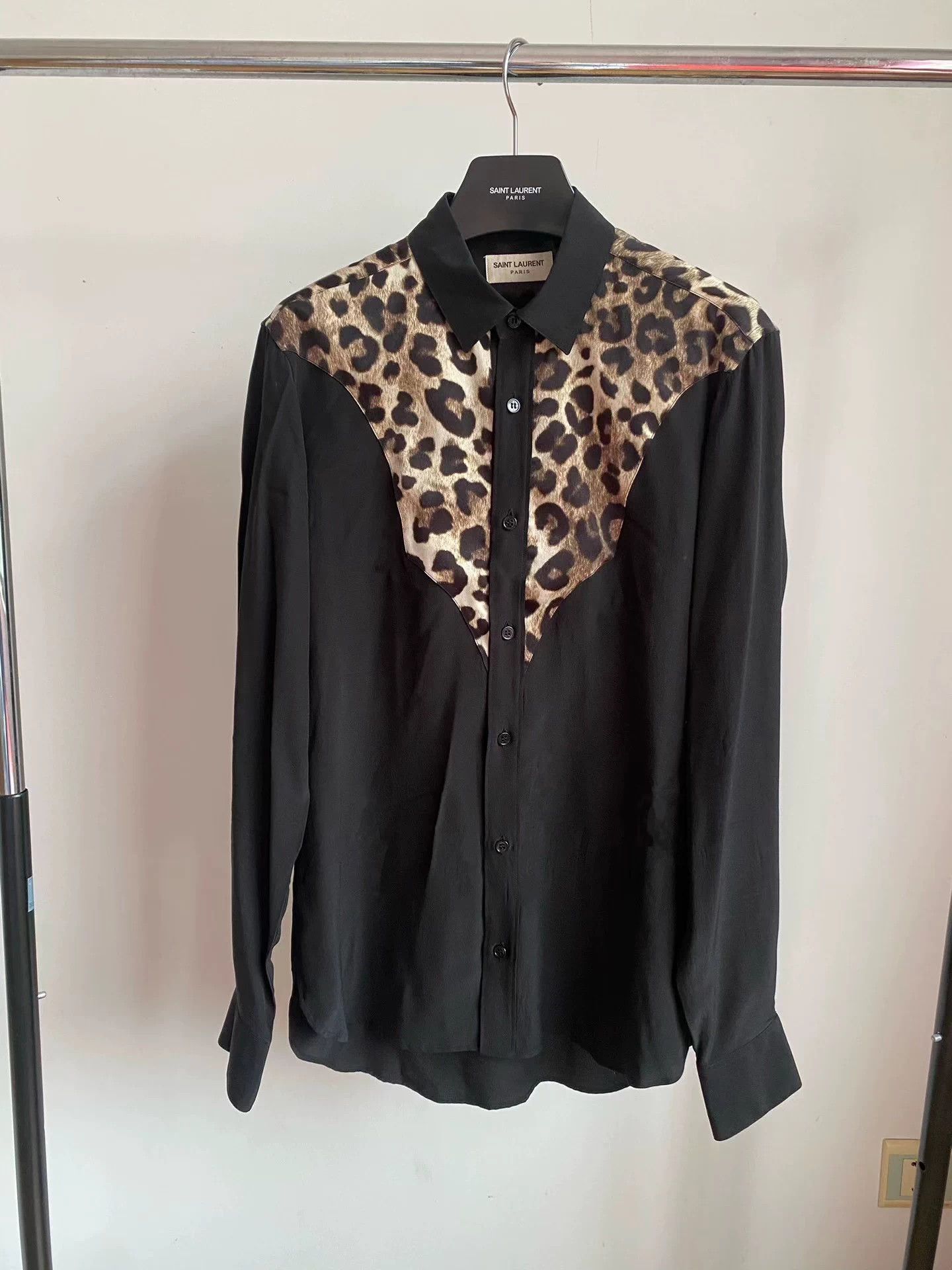 Saint Laurent Paris Saint Laurent slp14FW leopard print shirt Size S / US 4 / IT 40 - 1 Thumbnail
