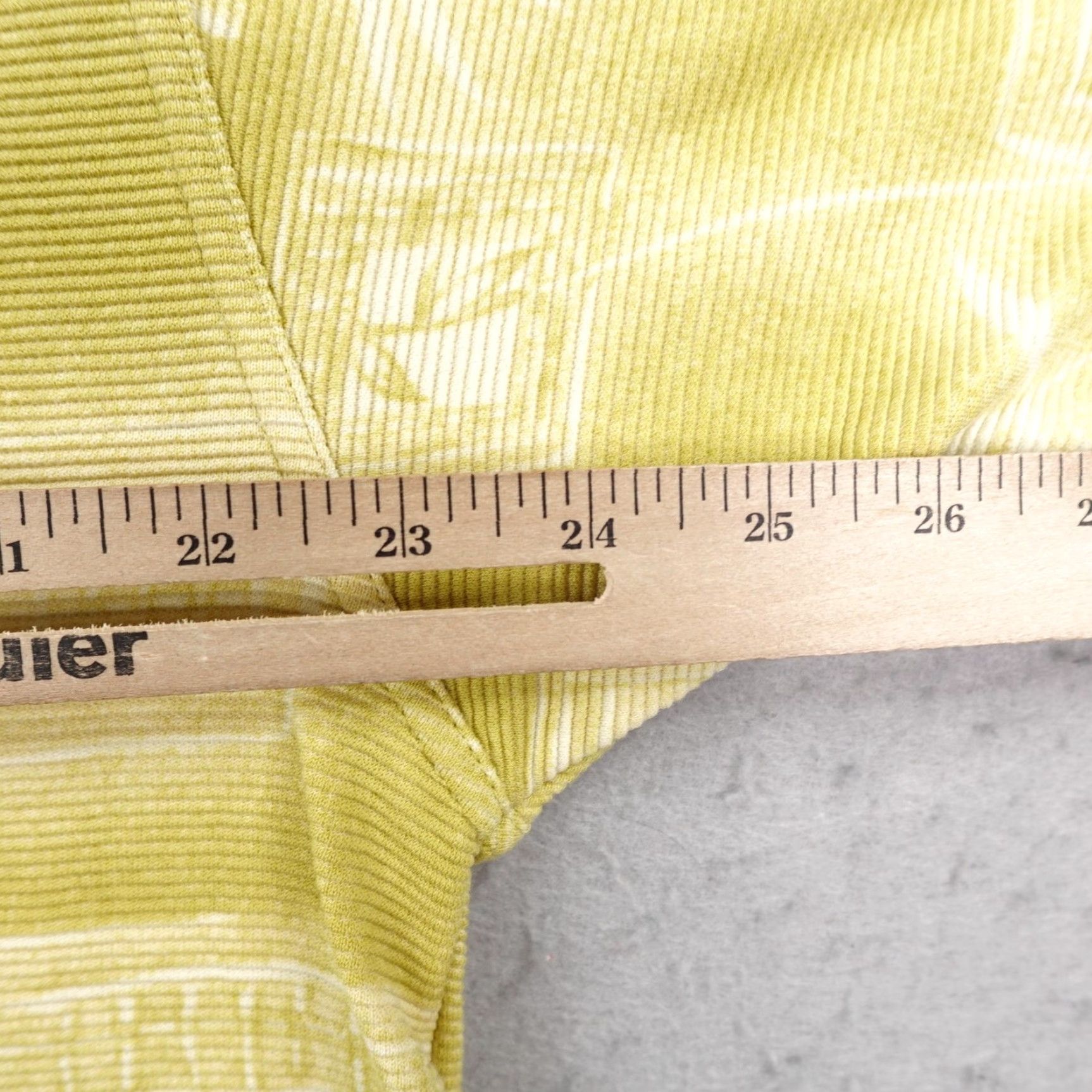Tommy Bahama VINTAGE Tommy Bahama Shirt Mens Medium Yellow Silk Blend Textured Knit Hawaiian Camp Shirt Beach Casual 90s Mens Size US M / EU 48-50 / 2 - 5 Thumbnail