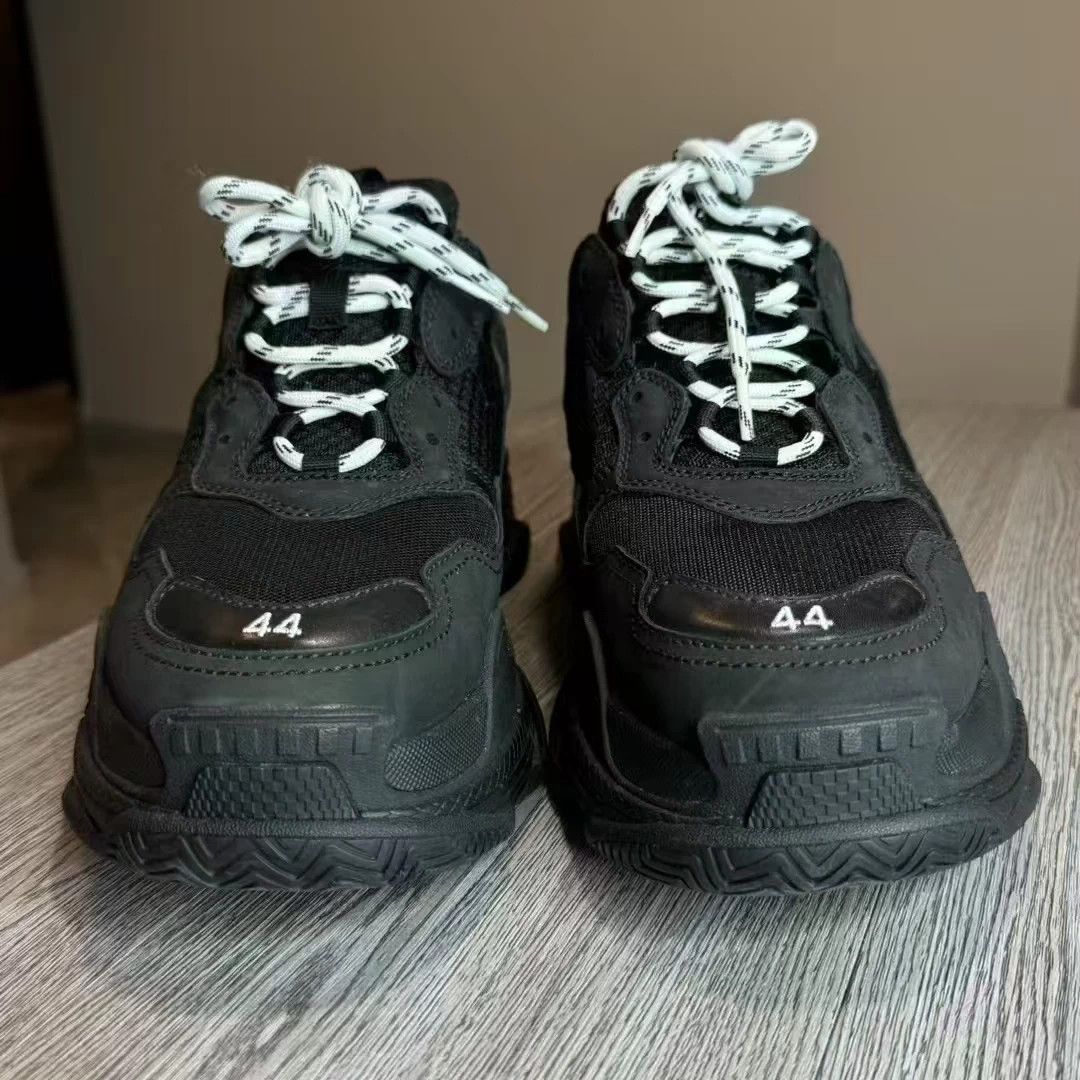 Balenciaga Black Chunky Sneakers with White Laces Size 11 Size US 11 / EU 44 - 1 Thumbnail