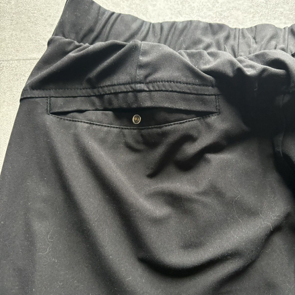 Old Navy Black old navy active the hybrid pant Size US 32 / EU 48 - 8 Thumbnail