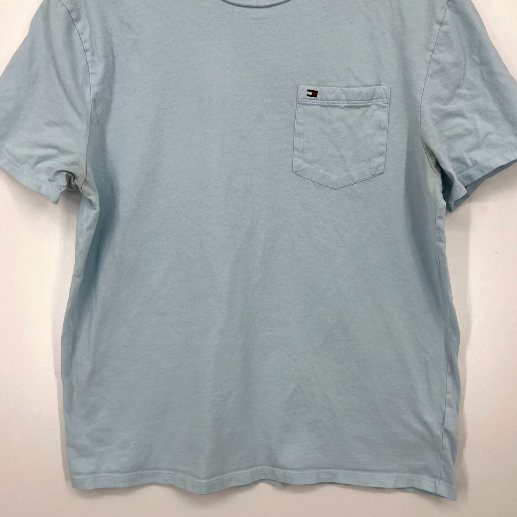 Tommy Hilfiger Tommy Hilfiger T-Shirt Men's Size L Light Blue Flag Logo Pocket Short Sleeve Size US L / EU 52-54 / 3 - 3 Thumbnail