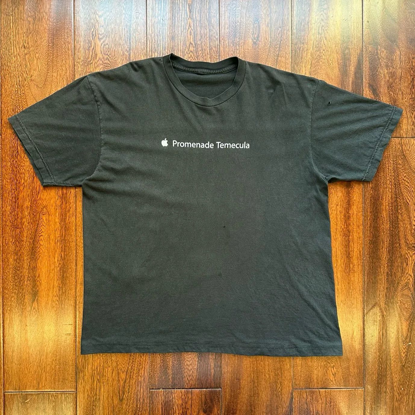 Vintage Vintage 00s Apple Graphic Tee Size US M / EU 48-50 / 2 - 1 Thumbnail