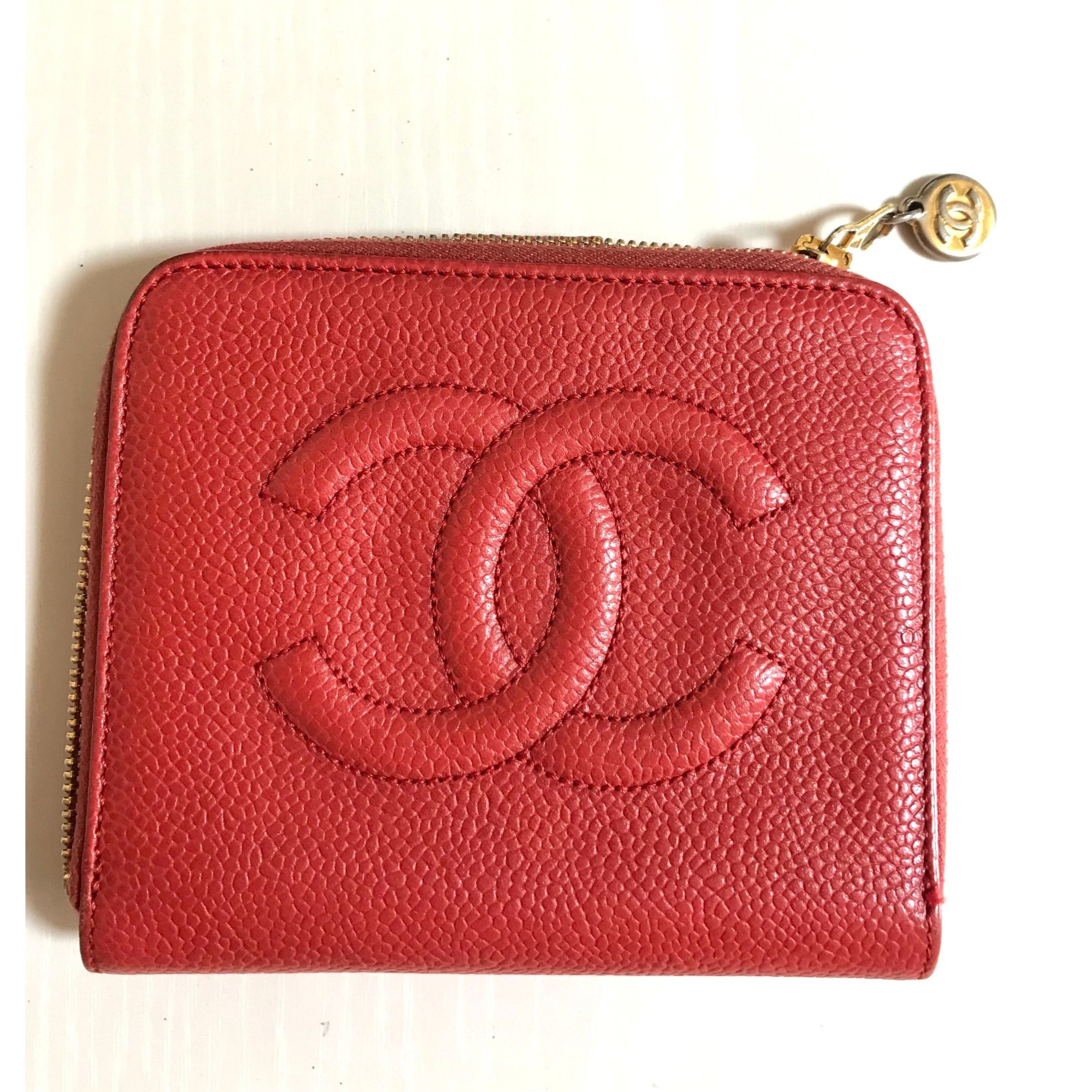 Chanel Vintage CHANEL red caviar skin round zipper wallet with CC Size ONE SIZE - 1 Thumbnail