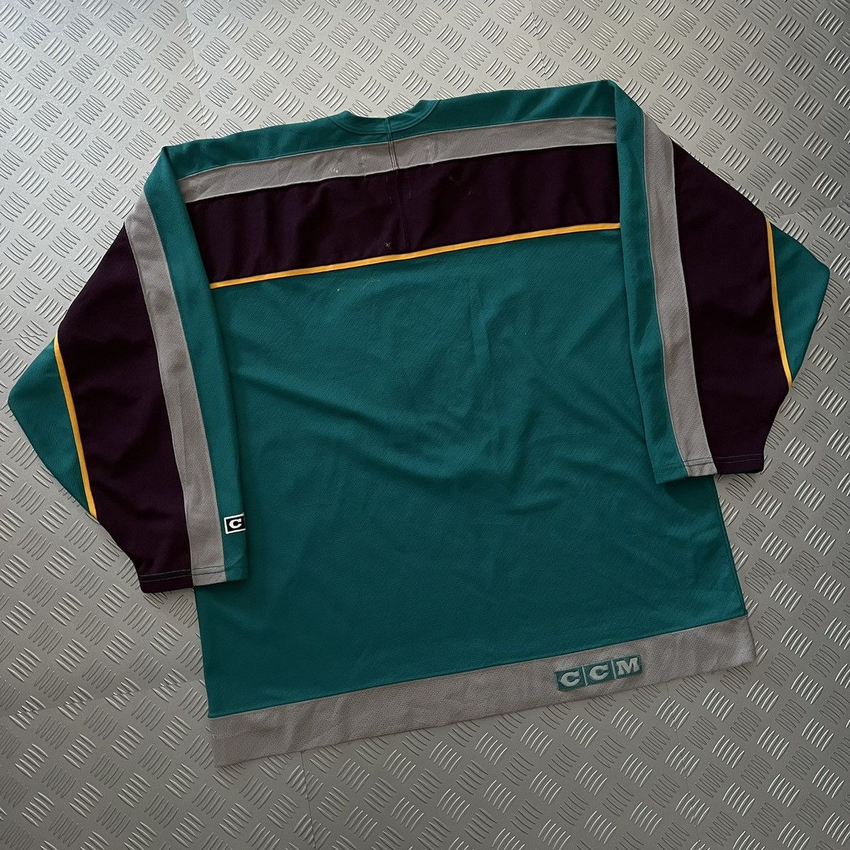 Ccm × NHL Vintage 90s CCM NHL Anaheim Mighty Ducks NHL Hockey Jersey 🦆 Size US M / EU 48-50 / 2 - 12 Thumbnail