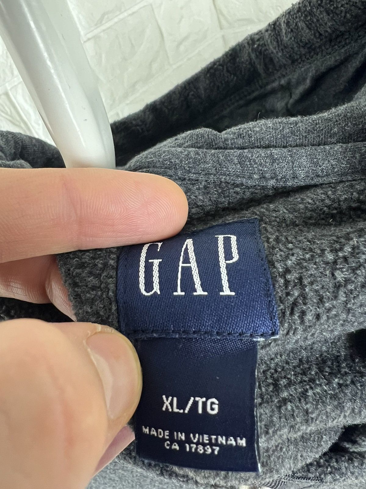 Gap × Vintage Vintage GAP Fleece Centre Logo Size US XL / EU 56 / 4 - 3 Thumbnail