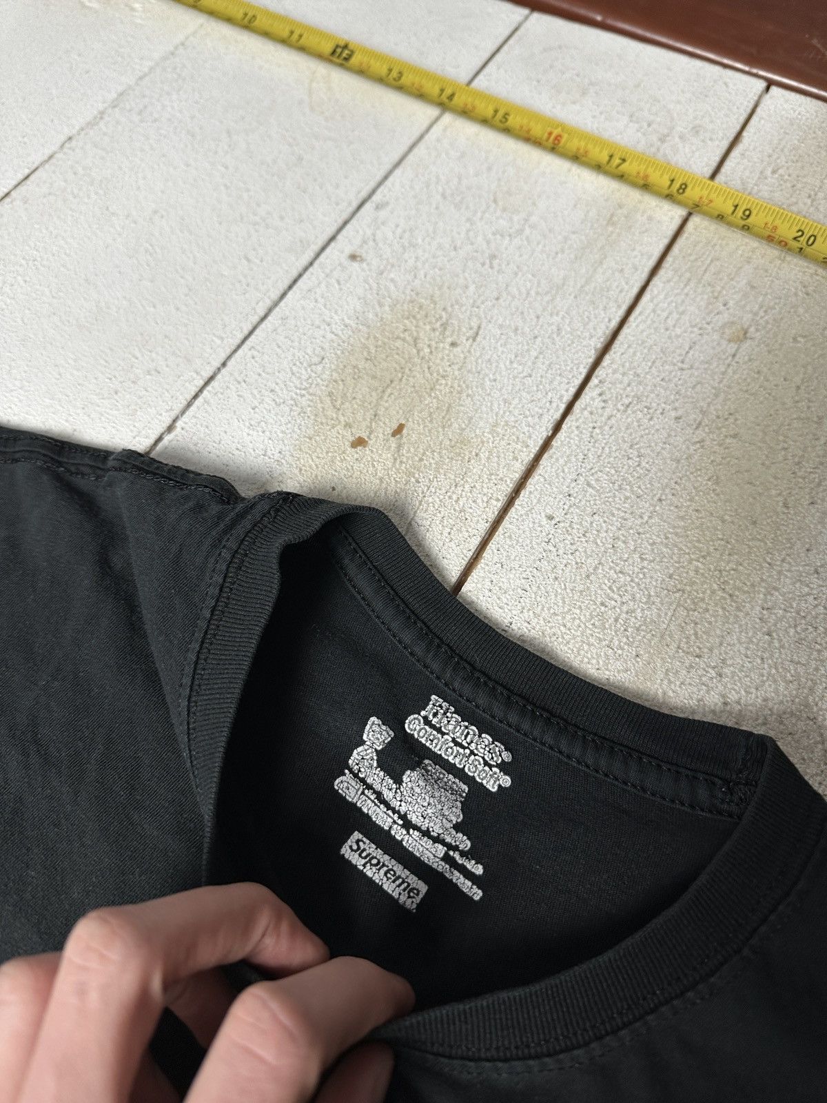 Hanes × Supreme 🚨 HANES SUPREME BLACK MAN SIZE S TEE WITH LOGO Size US S / EU 44-46 / 1 - 6 Thumbnail