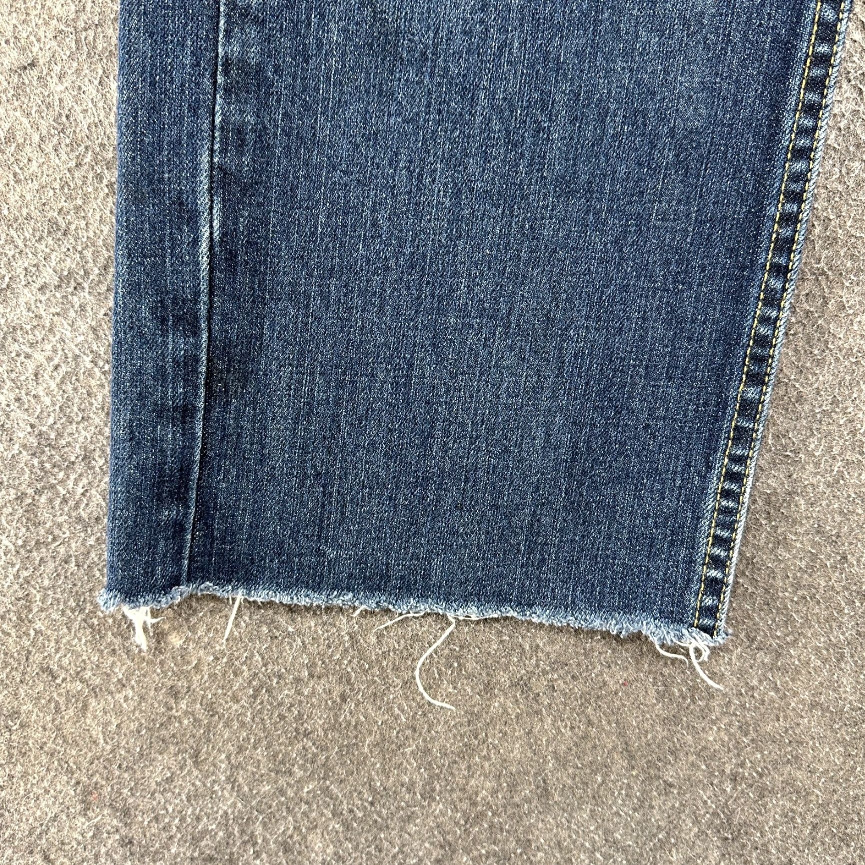 Levi's Levi's 559 Jeans Mens 33x30 Blue Straight Relaxed Distressed Cotton Denim 559 Model Modern 500 Series Mens Regular Size 33 Inseam 30 Size US 33 - 5 Thumbnail