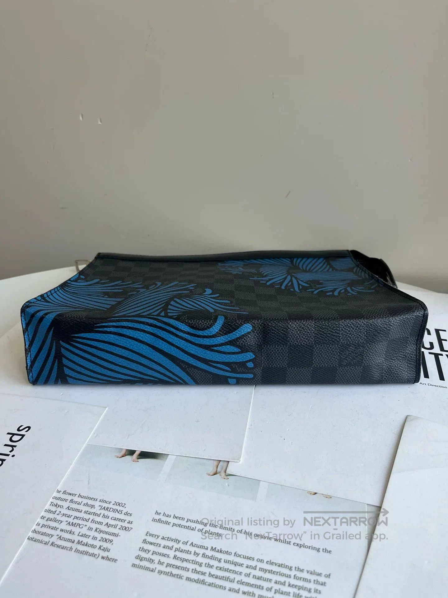 Louis Vuitton Louis Vuitton Checkered Graffiti Clutch. Size ONE SIZE - 7 Thumbnail