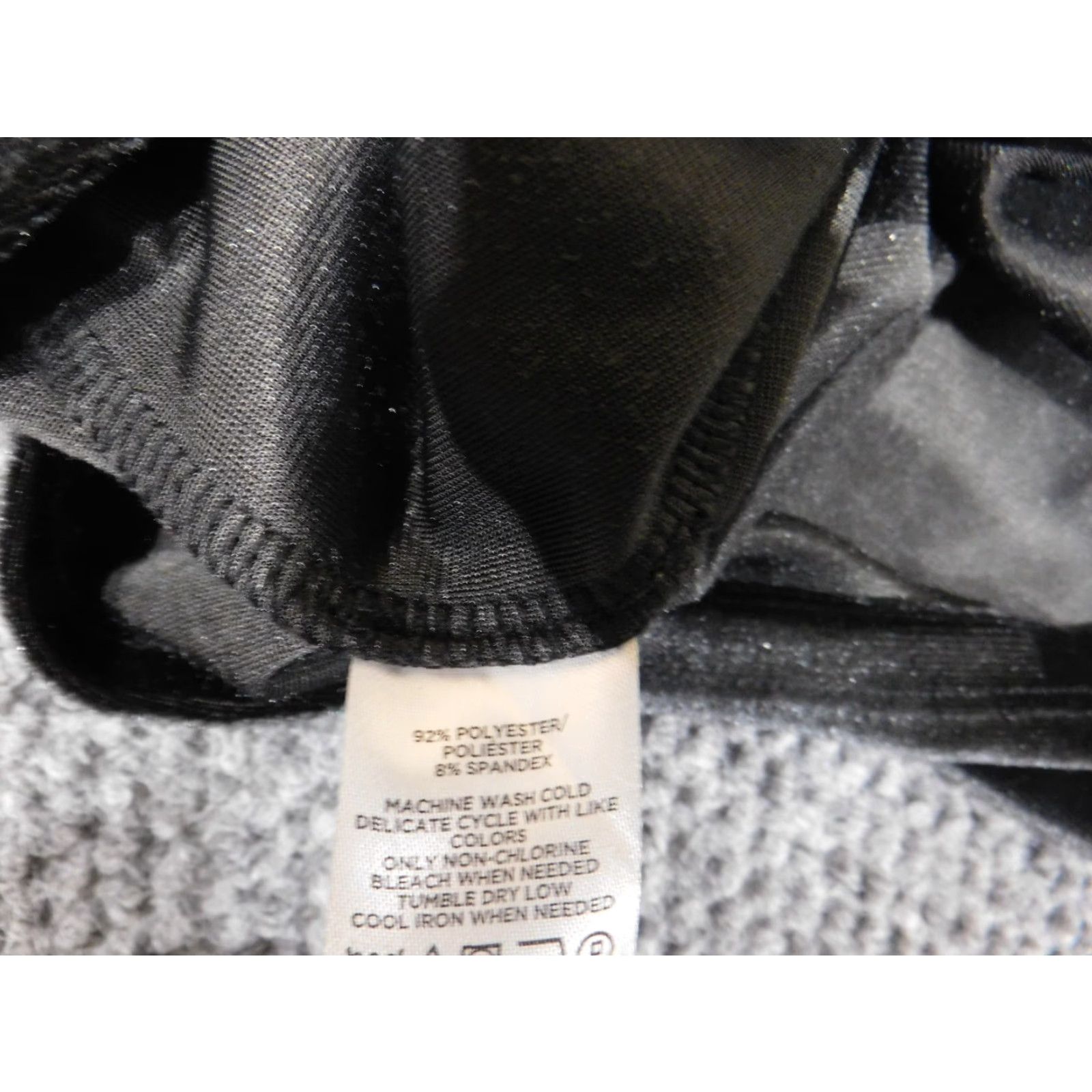 Ann Taylor Ann Taylor Loft Shirt Womens Large Black Velvet Pullover Round Neck Long Sleeve Button Stretch Casual Blouse Basic Regular Size L / US 10 / IT 46 - 6 Thumbnail