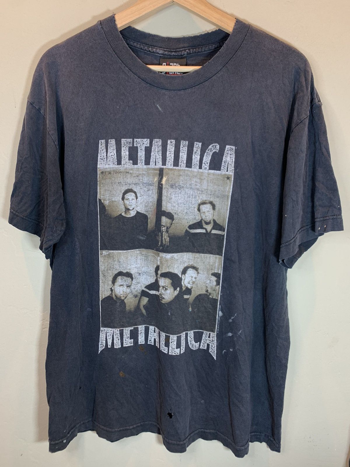 Band Tees × Metallica × Vintage *RARE* Vintage 90’s Metallica Tour Giant Thrashed Band Shirt Size US XL / EU 56 / 4 - 1 Thumbnail