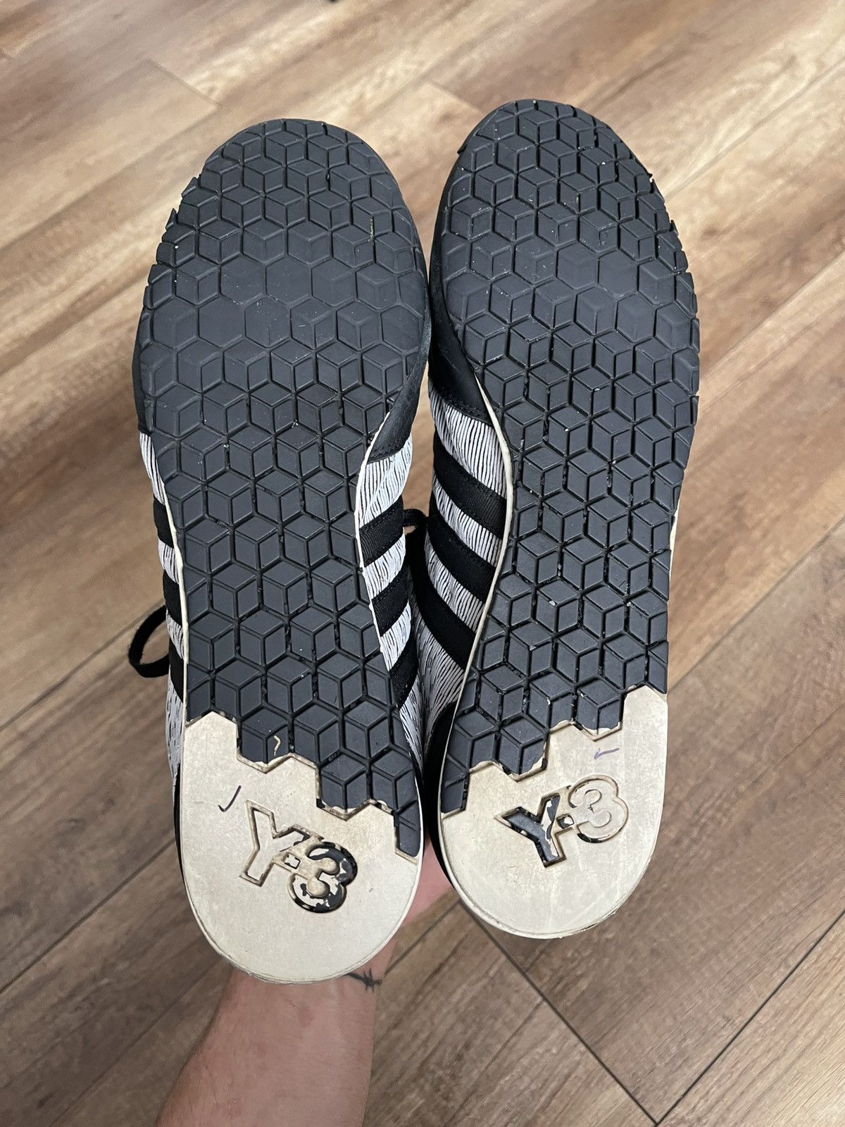 Y-3 Adidas Y-3 Yohji Yamamoto Sneakers Shoes Low Top Size US 9 / EU 42 - 14 Thumbnail