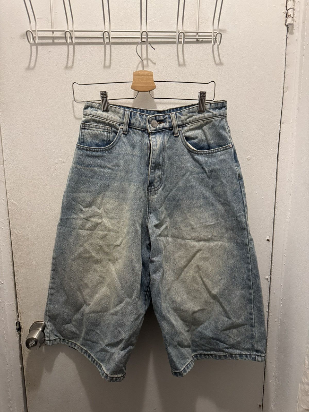 basketcase gallery basketcase gallery light washed jorts Size US 30 / EU 46 - 1 Thumbnail