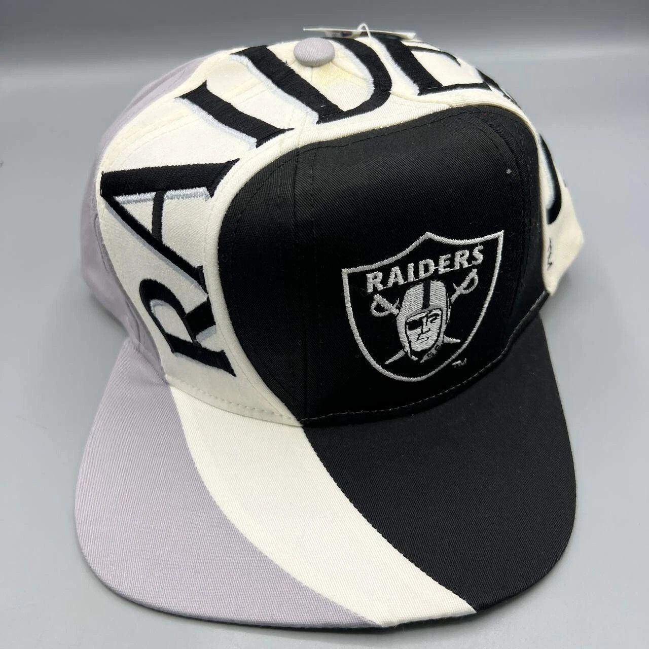 Twins Enterprise Inc. × Vintage Las Vegas Raiders Hat Men Twins Enterprise NFL Snap Back Cap Size ONE SIZE - 1 Thumbnail