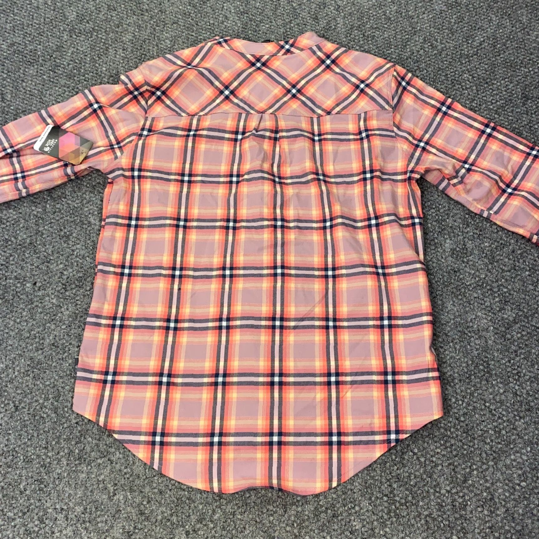 Mountain Hardwear VINTAGE Mountain Hardwear Stretchstone Pop Over Shirt Womens Small Pink Plaid Roll Tab Size S / US 4 / IT 40 - 6 Thumbnail