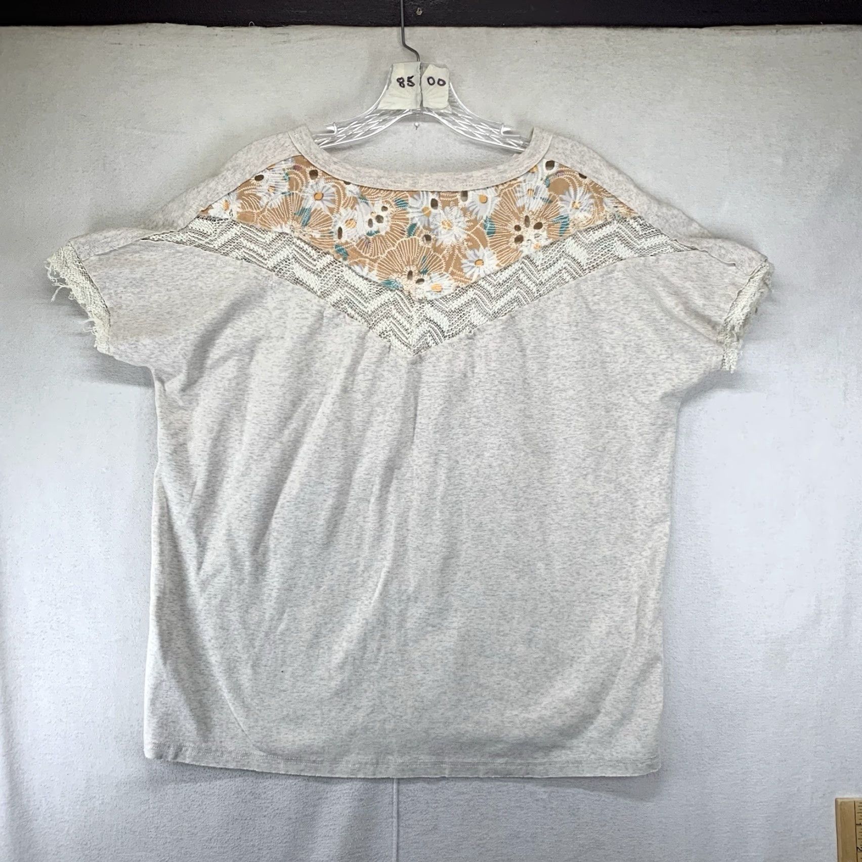 Miss Me Miss Me Bohemian Shirt Women M Beige Short Sleeve Crochet Floral Casual T-Shirt Size M / US 6-8 / IT 42-44 - 2 Thumbnail