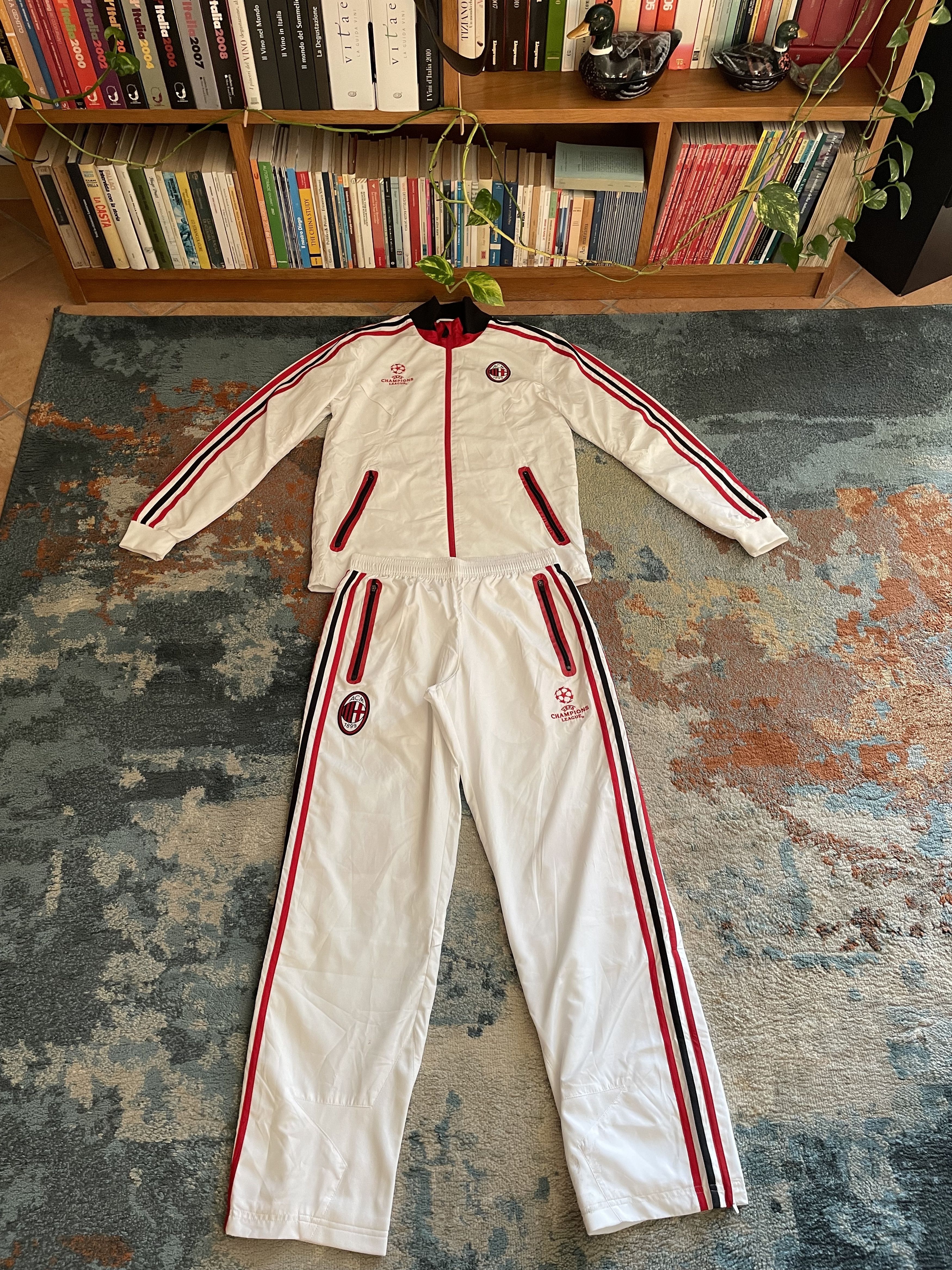 Other Adidas AC Milan UEFA Champions League 2010 Track Suit Size US M / EU 48-50 / 2 - 1 Thumbnail
