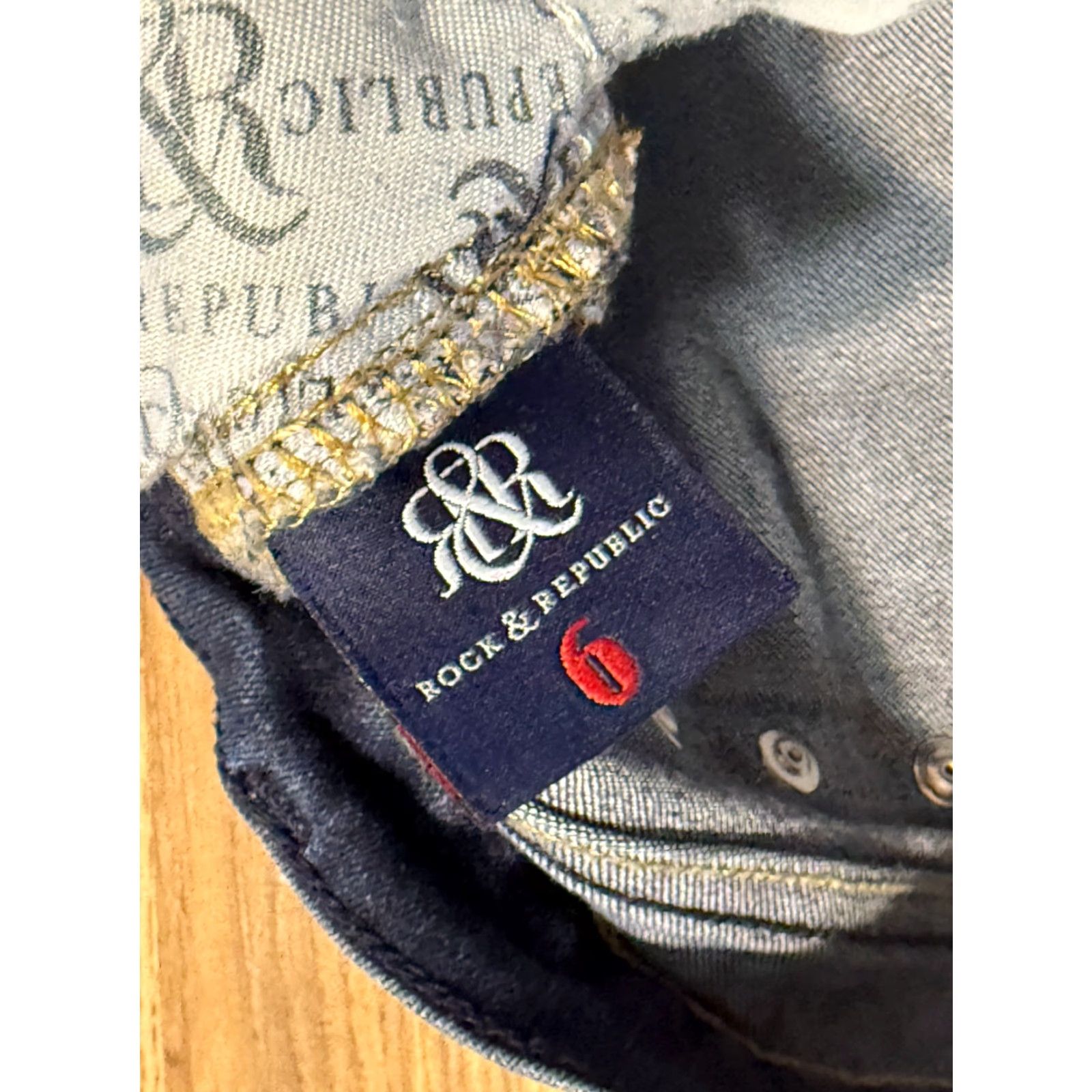 Vintage Rock & Republic Jeans Women's 6 Blue Denim Bootcut Mid Rise Regular Inseam 24 in 5-Pocket Pocketed Rock style Mens Womens Girls Size 28" / US 6 / IT 42 - 4 Thumbnail